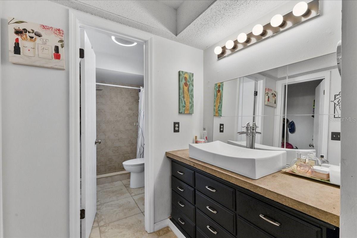 Image 28 of 53 For 986 Turkey Hollow Circle