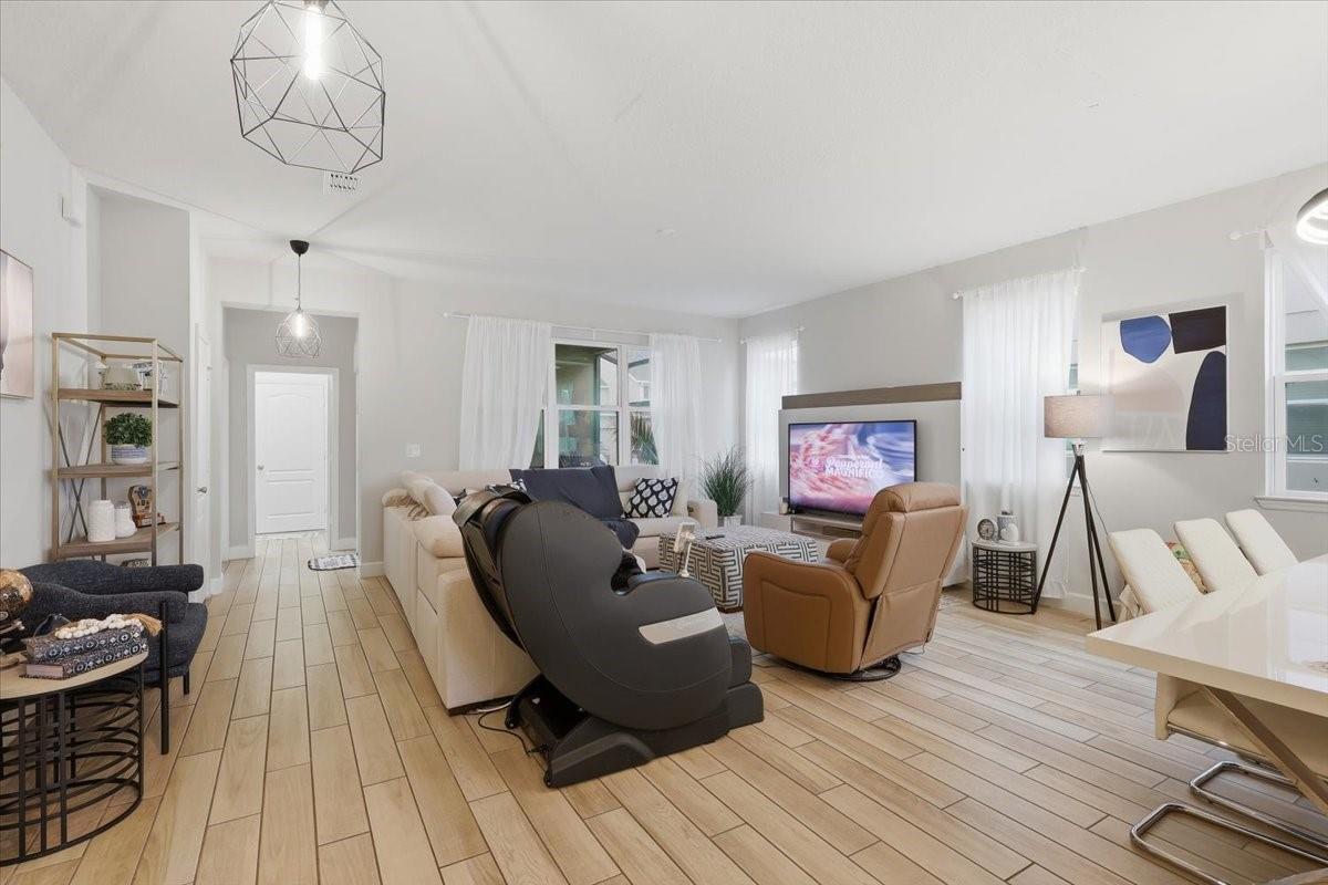 Image 11 of 39 For 13763 Bressler Alley