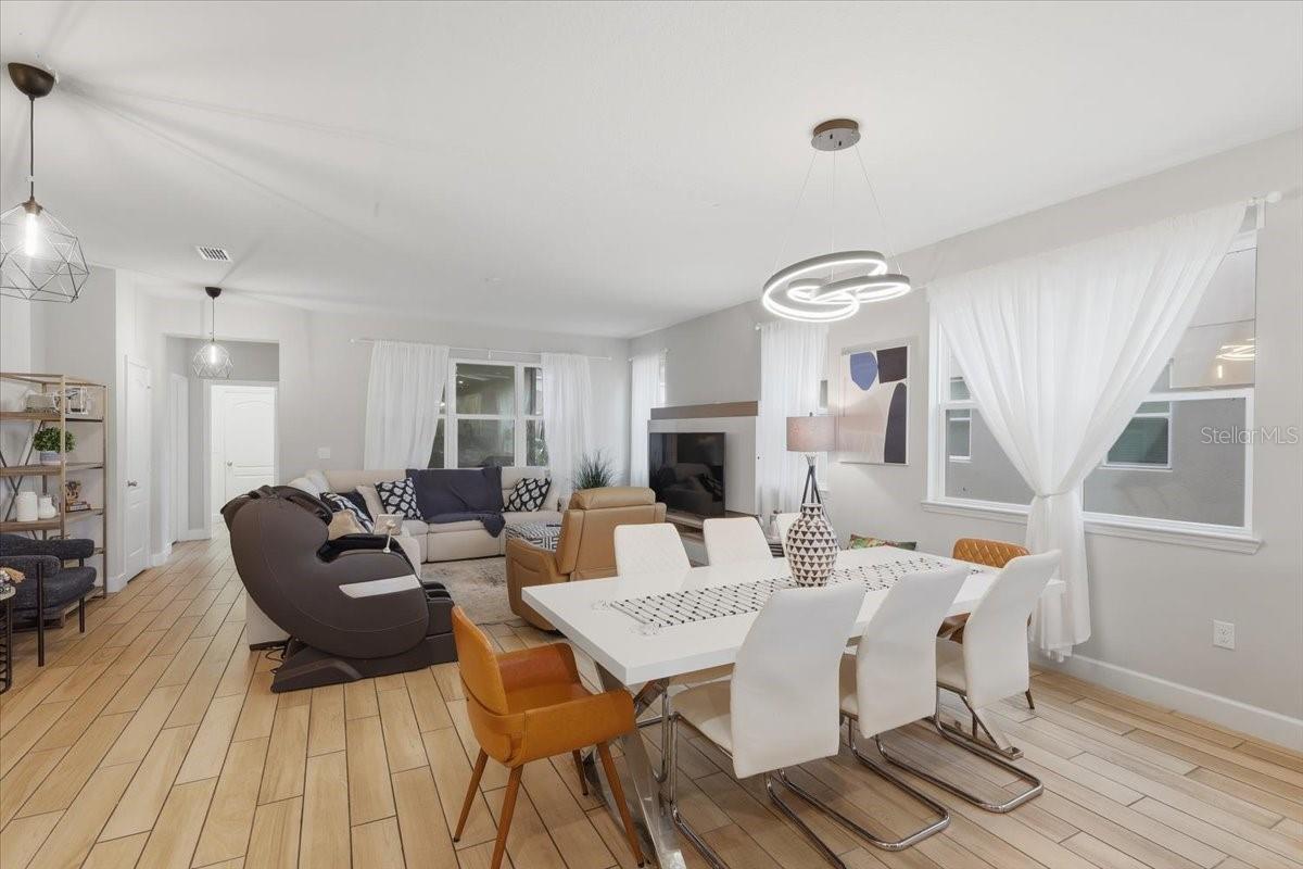 Image 16 of 39 For 13763 Bressler Alley