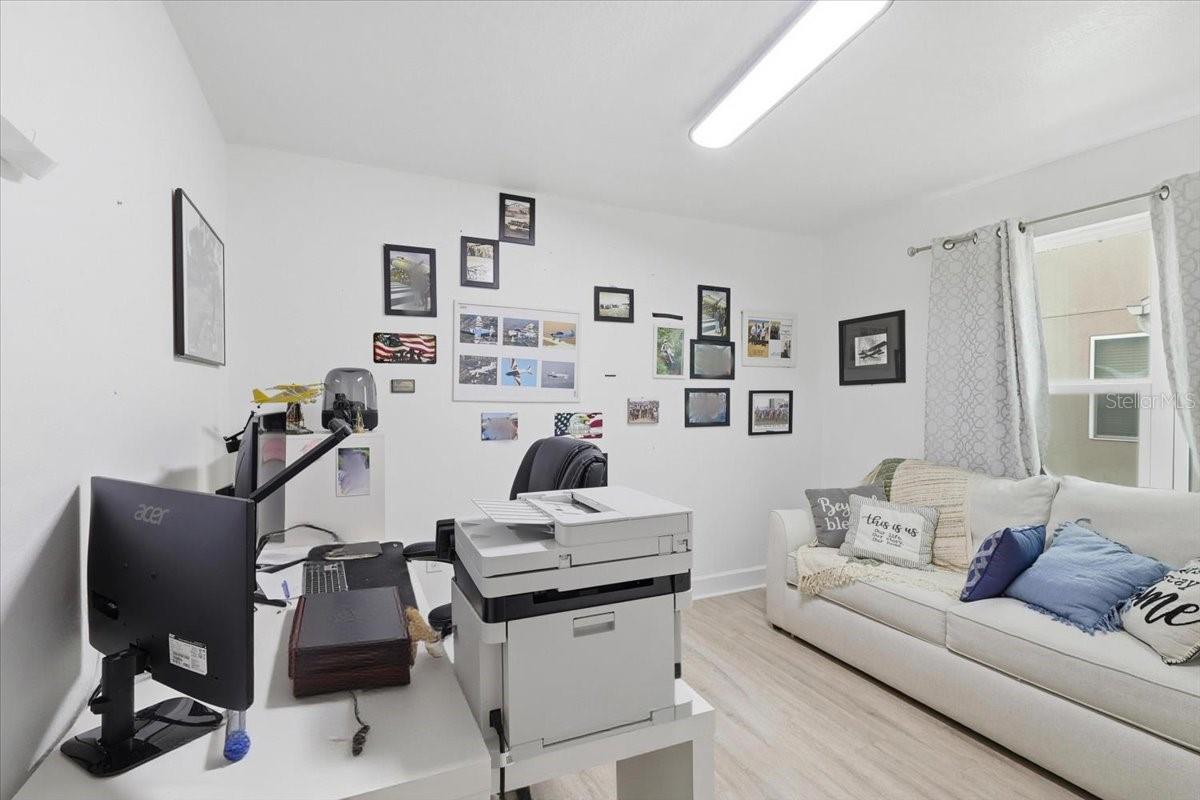 Image 31 of 39 For 13763 Bressler Alley