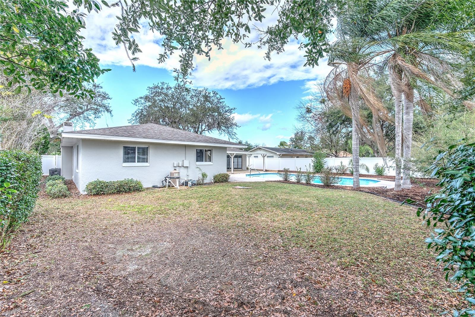 Image 11 of 45 For 1529 Sumatra Avenue