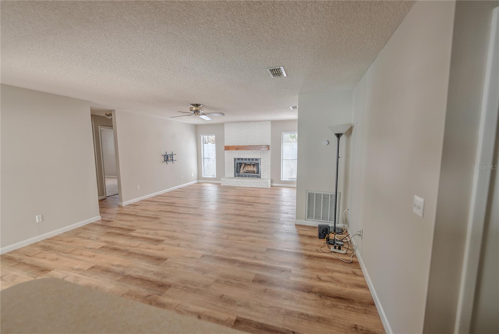 Image 17 of 45 For 1529 Sumatra Avenue