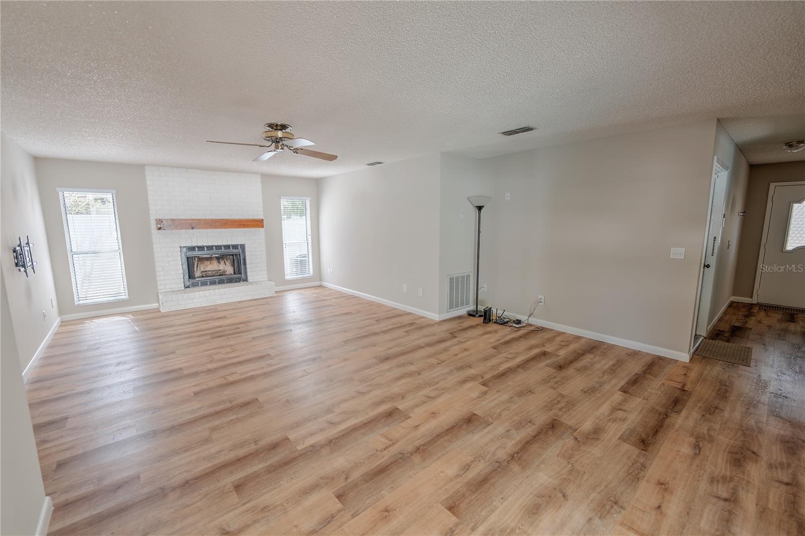 Image 18 of 45 For 1529 Sumatra Avenue