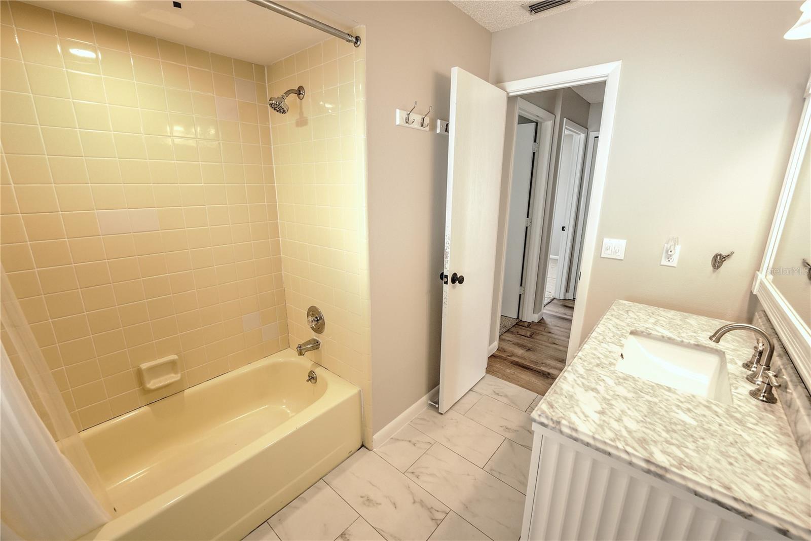 Image 22 of 45 For 1529 Sumatra Avenue