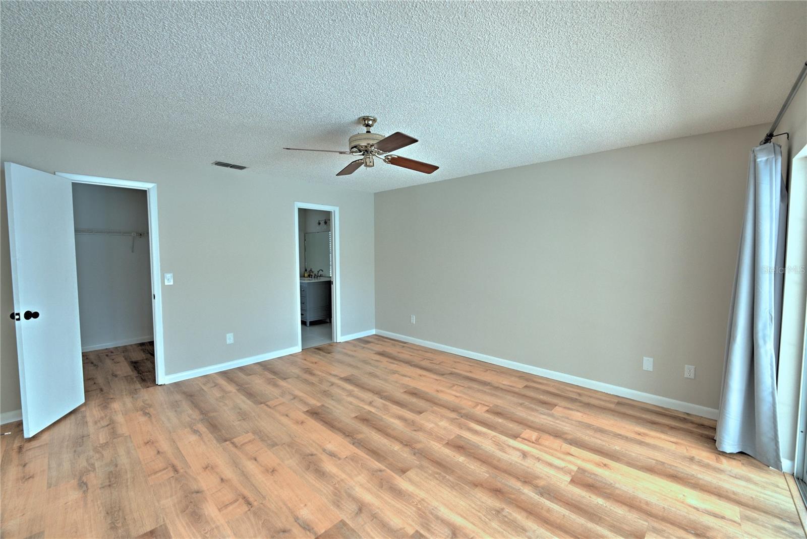 Image 29 of 45 For 1529 Sumatra Avenue