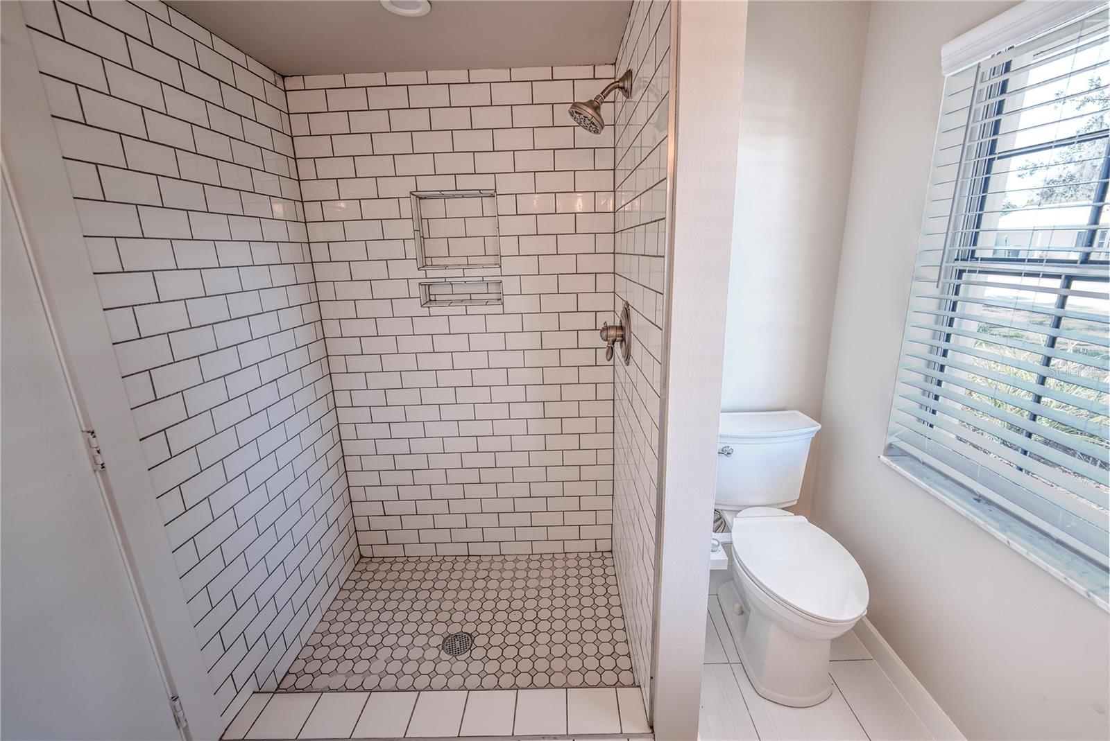 Image 31 of 45 For 1529 Sumatra Avenue