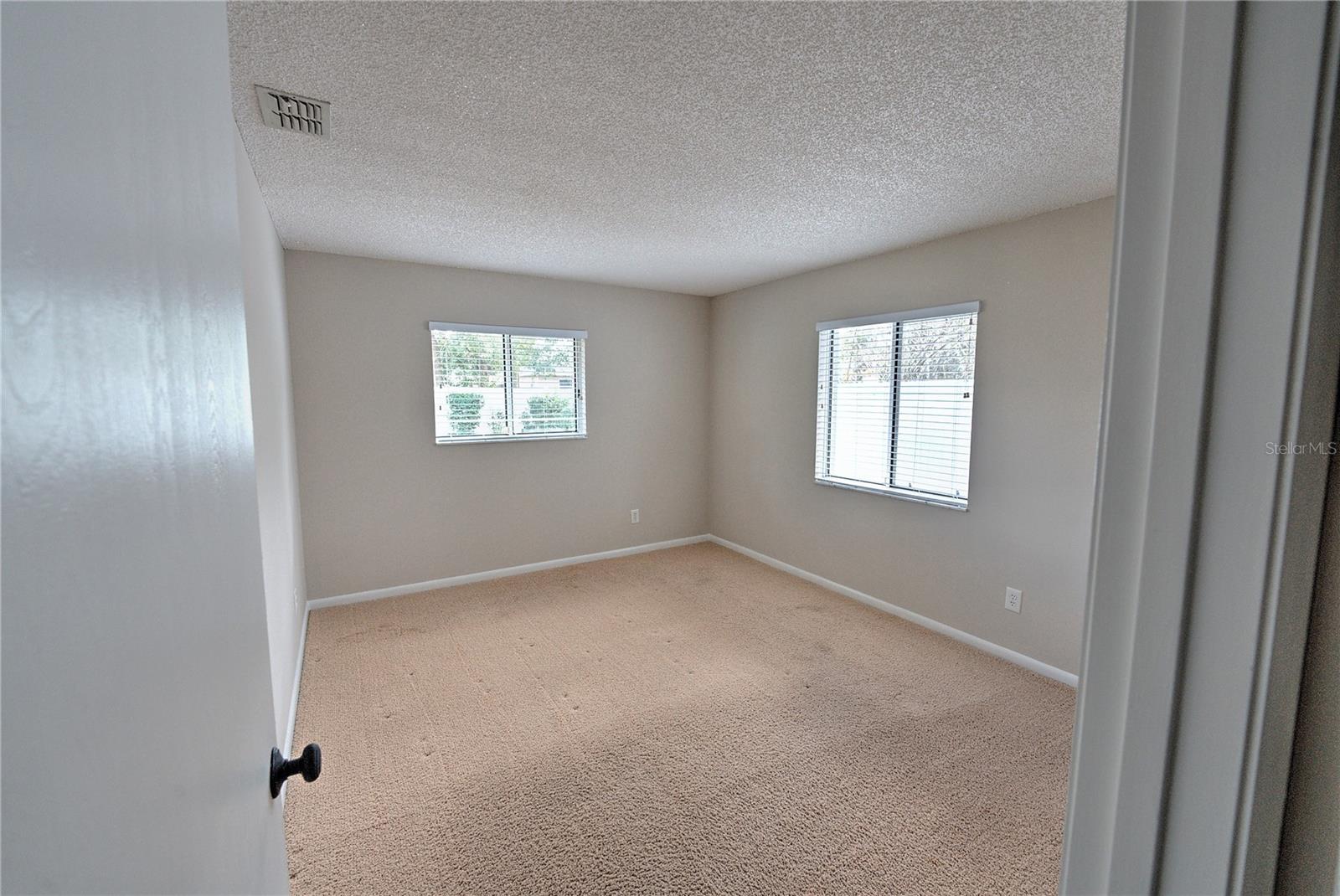 Image 32 of 45 For 1529 Sumatra Avenue