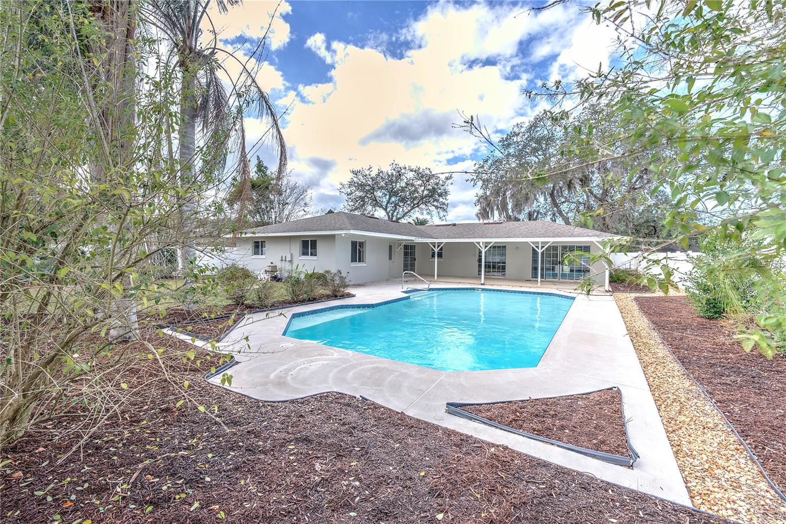 Image 5 of 45 For 1529 Sumatra Avenue