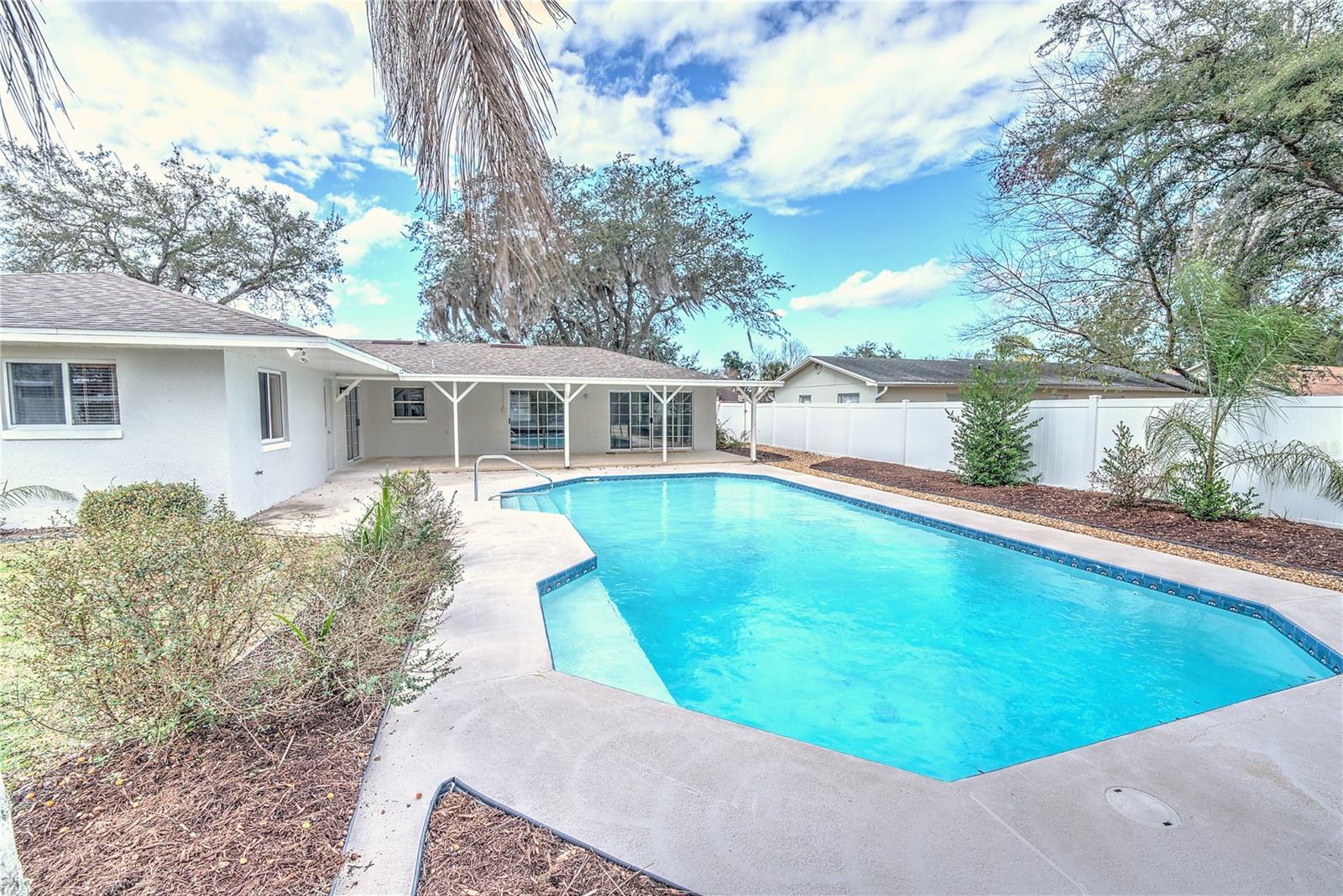 Image 7 of 45 For 1529 Sumatra Avenue