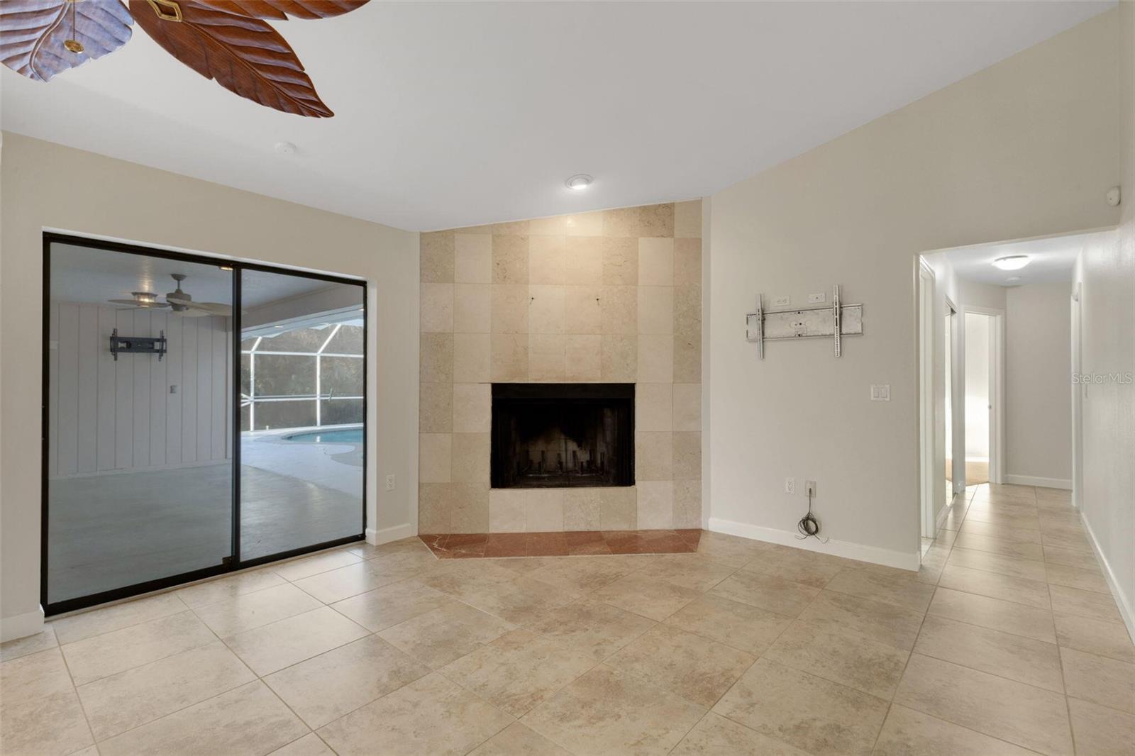 Image 28 of 87 For 3545 Oak Grove Drive