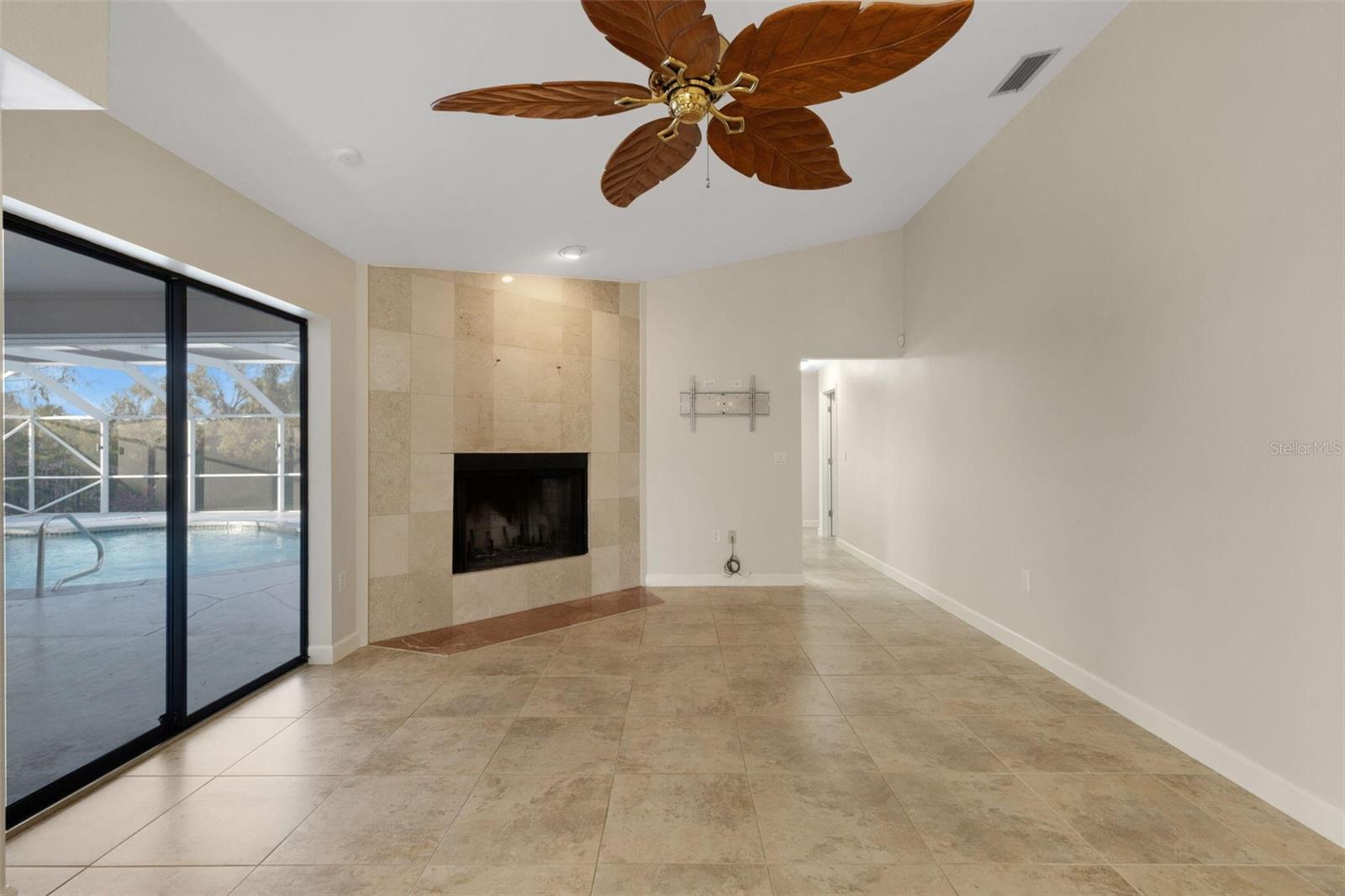 Image 31 of 87 For 3545 Oak Grove Drive