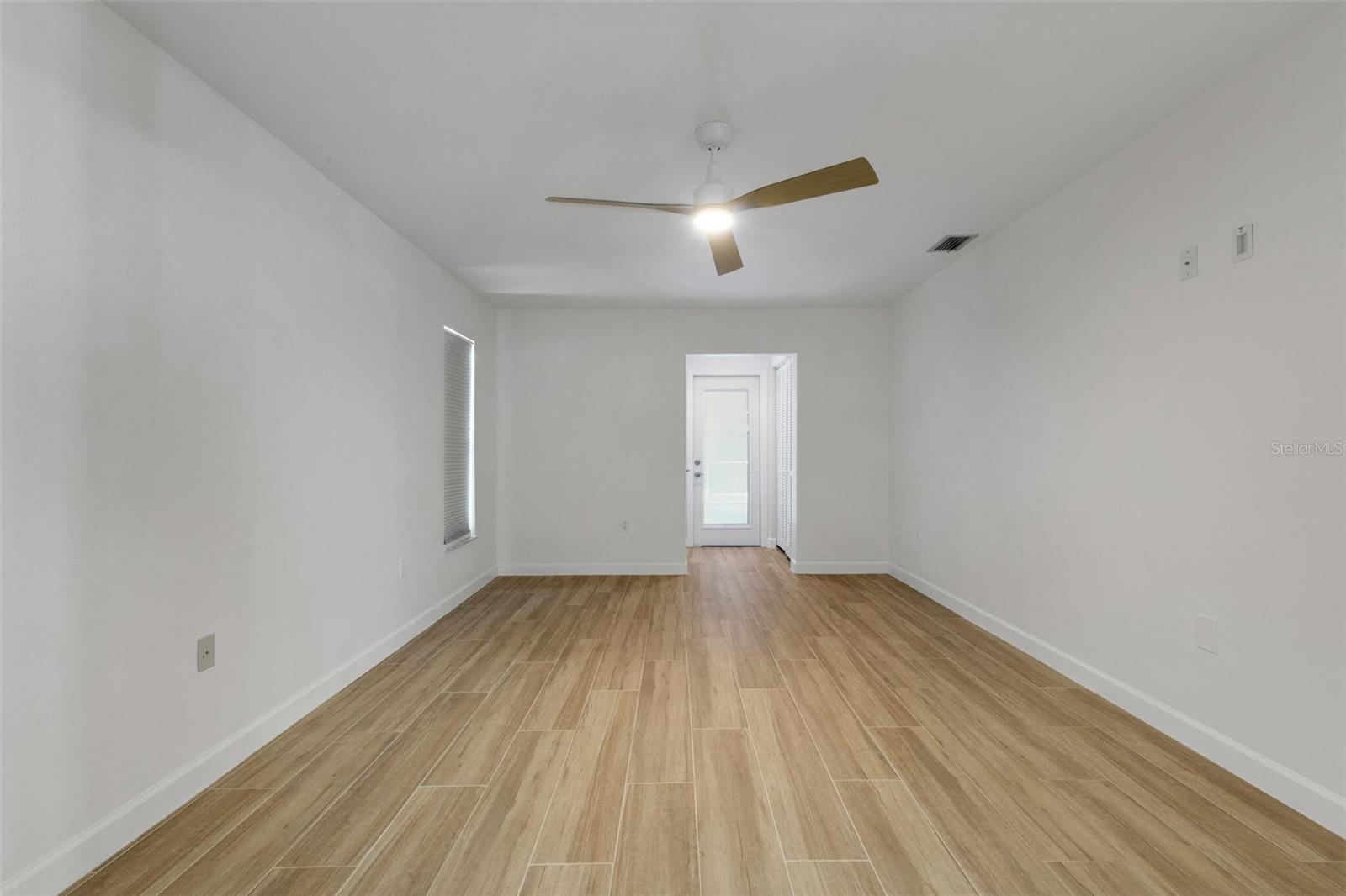 Image 36 of 87 For 3545 Oak Grove Drive