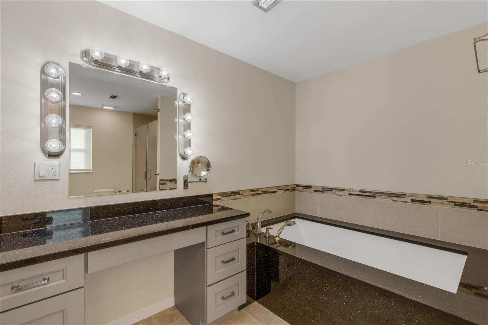 Image 42 of 87 For 3545 Oak Grove Drive