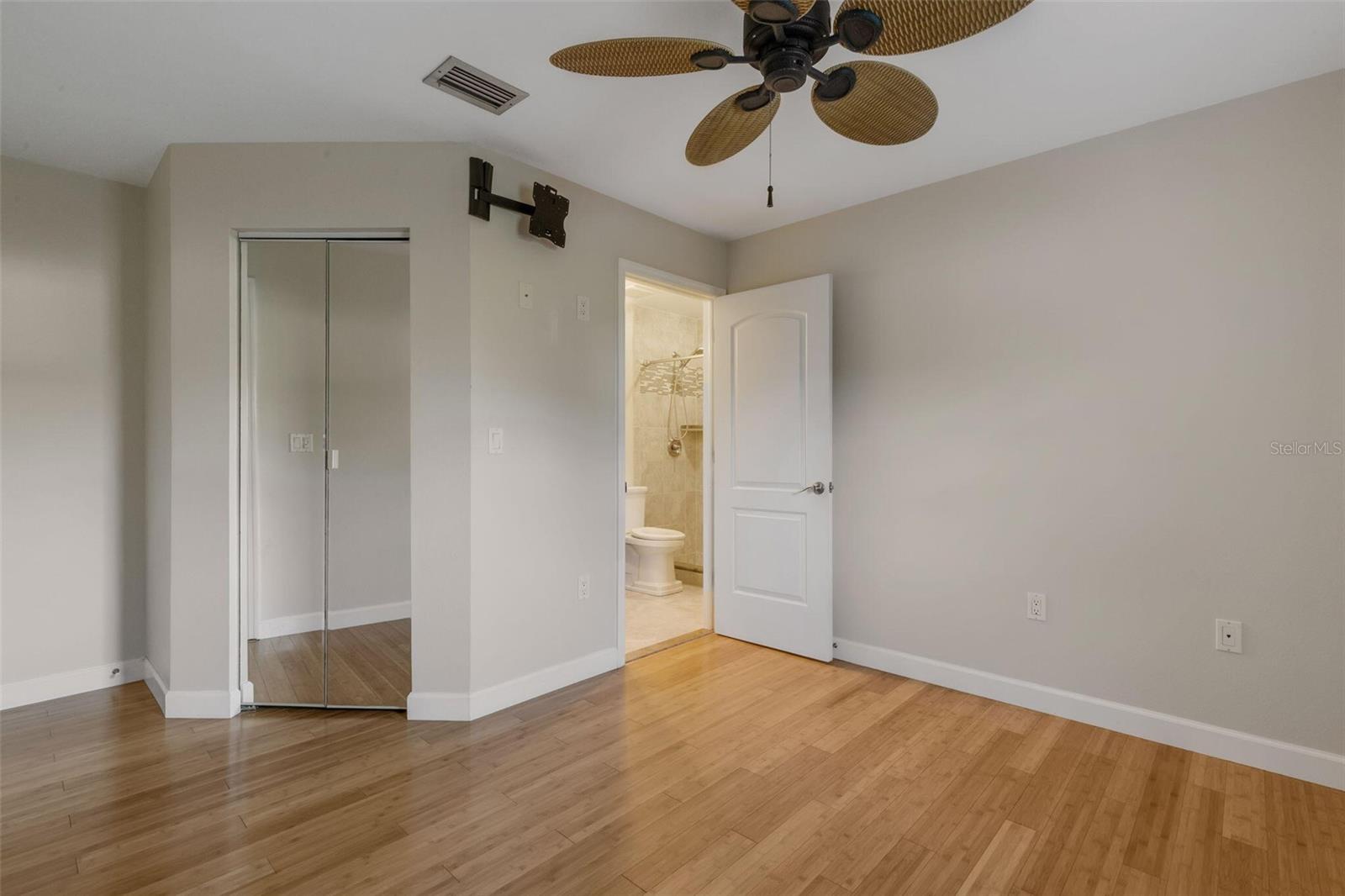 Image 48 of 87 For 3545 Oak Grove Drive