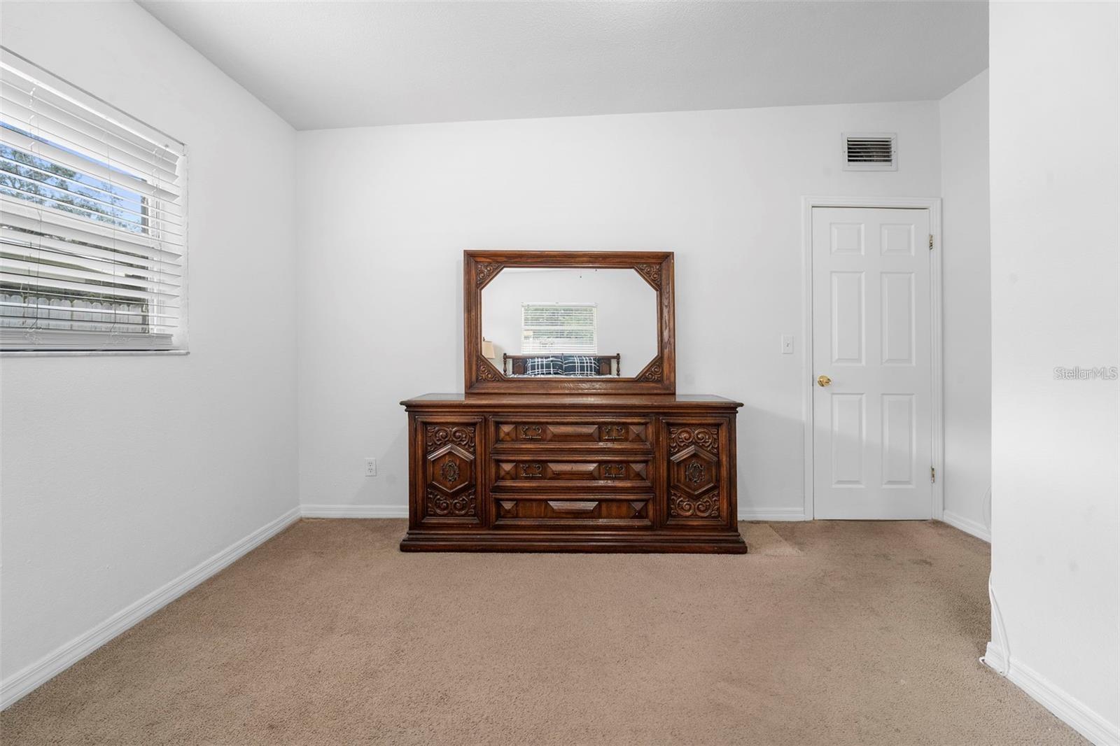 Image 16 of 30 For 90 Nancy Lee Ave