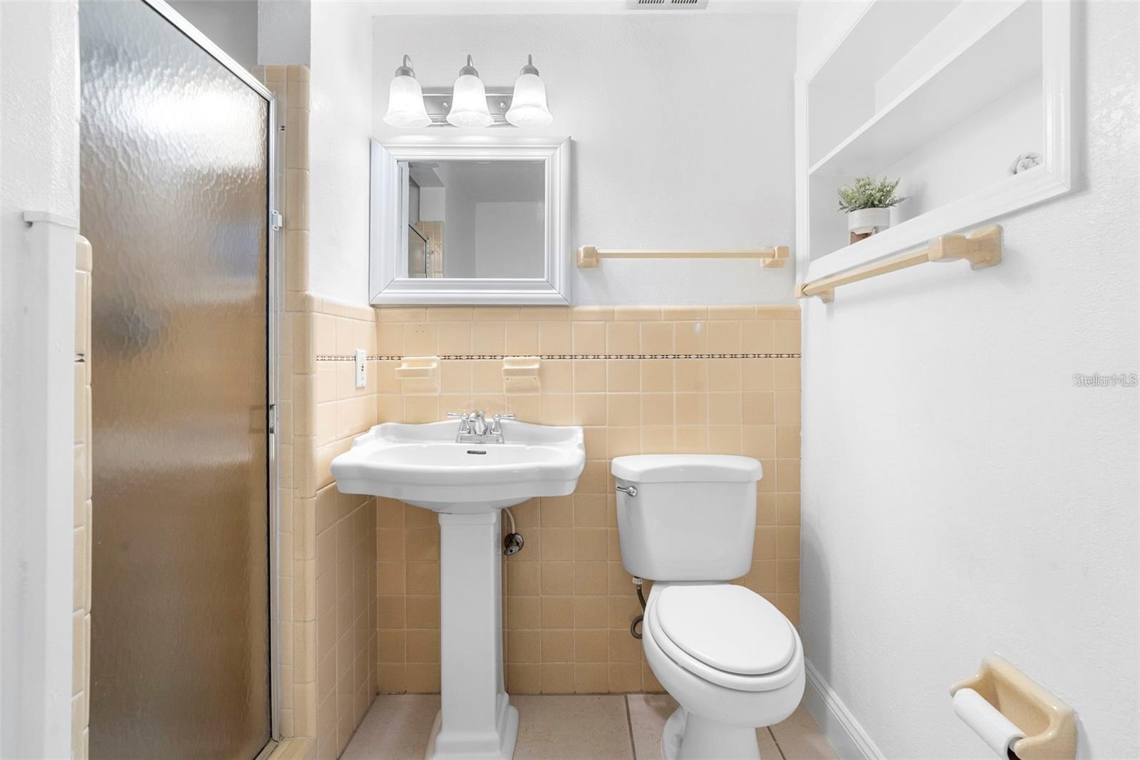 Image 18 of 30 For 90 Nancy Lee Ave