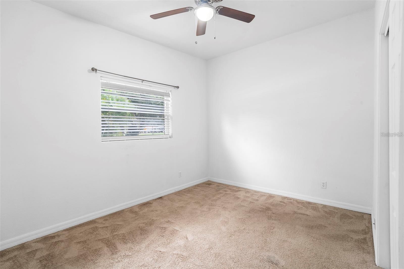 Image 21 of 30 For 90 Nancy Lee Ave