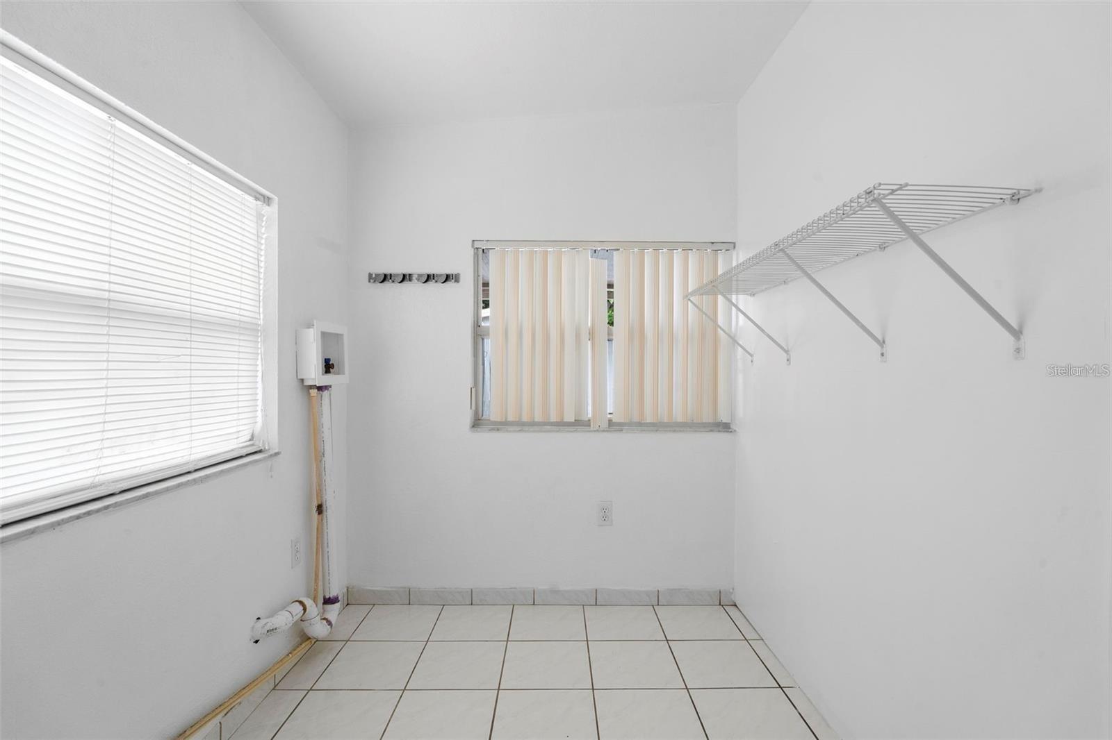 Image 24 of 30 For 90 Nancy Lee Ave