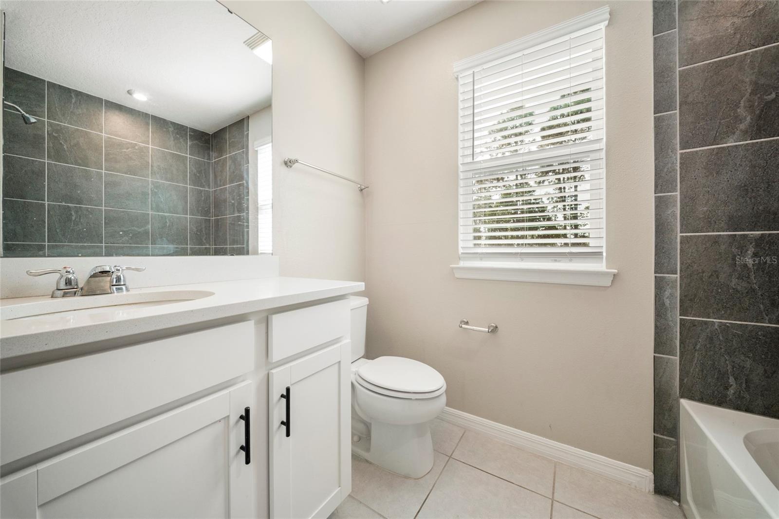 Image 23 of 35 For 13366 Abuela Alley