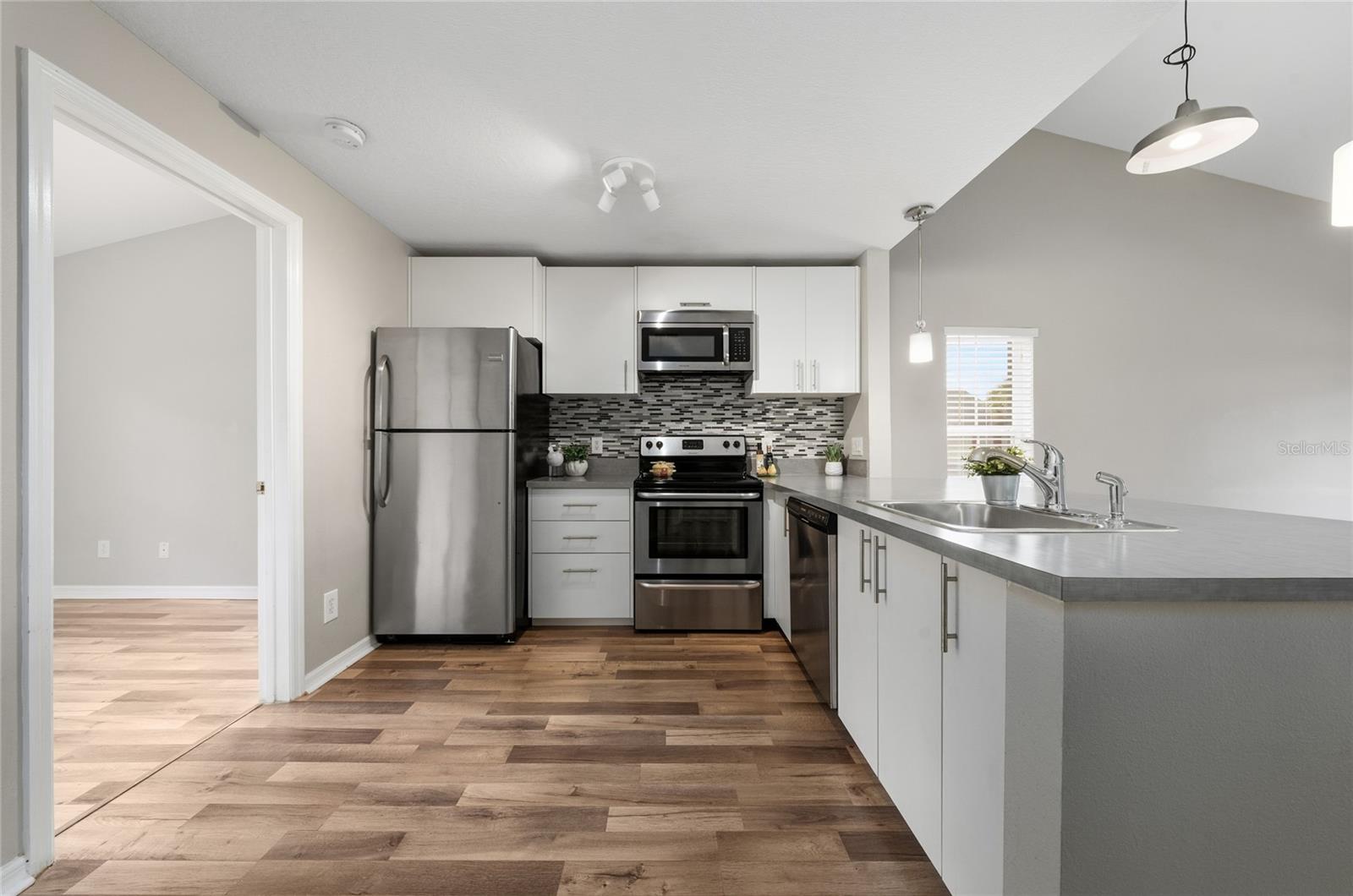 Image 11 of 34 For 10109 Regent Park Drive 2502