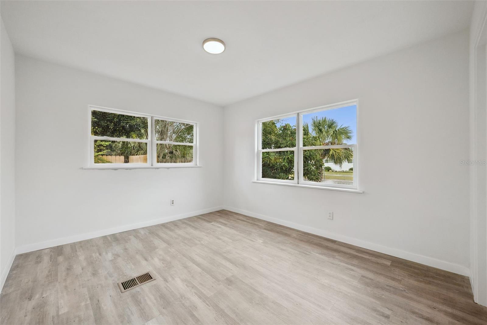 Image 16 of 26 For 4322 Lancashire Lane