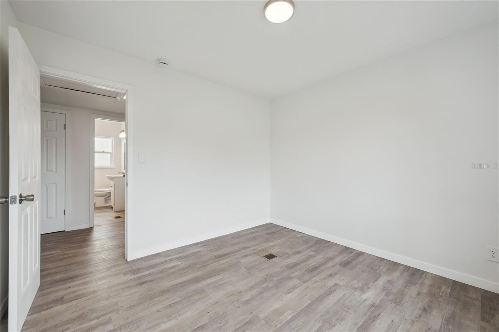 Image 17 of 26 For 4322 Lancashire Lane