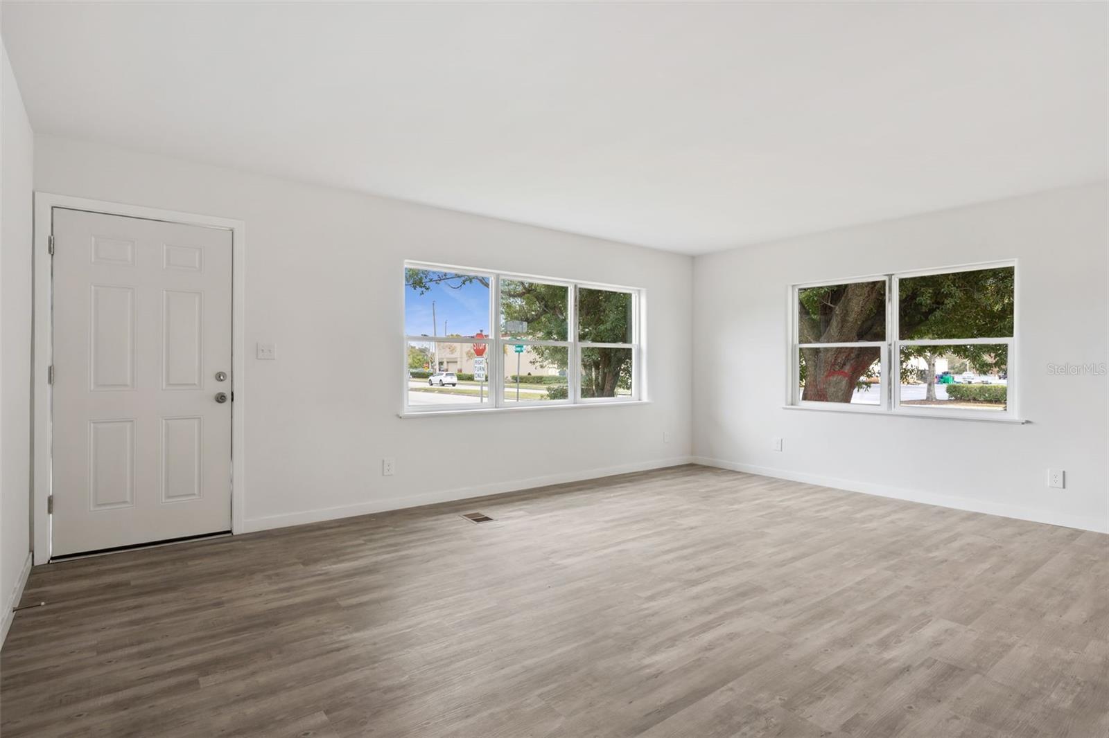 Image 3 of 26 For 4322 Lancashire Lane