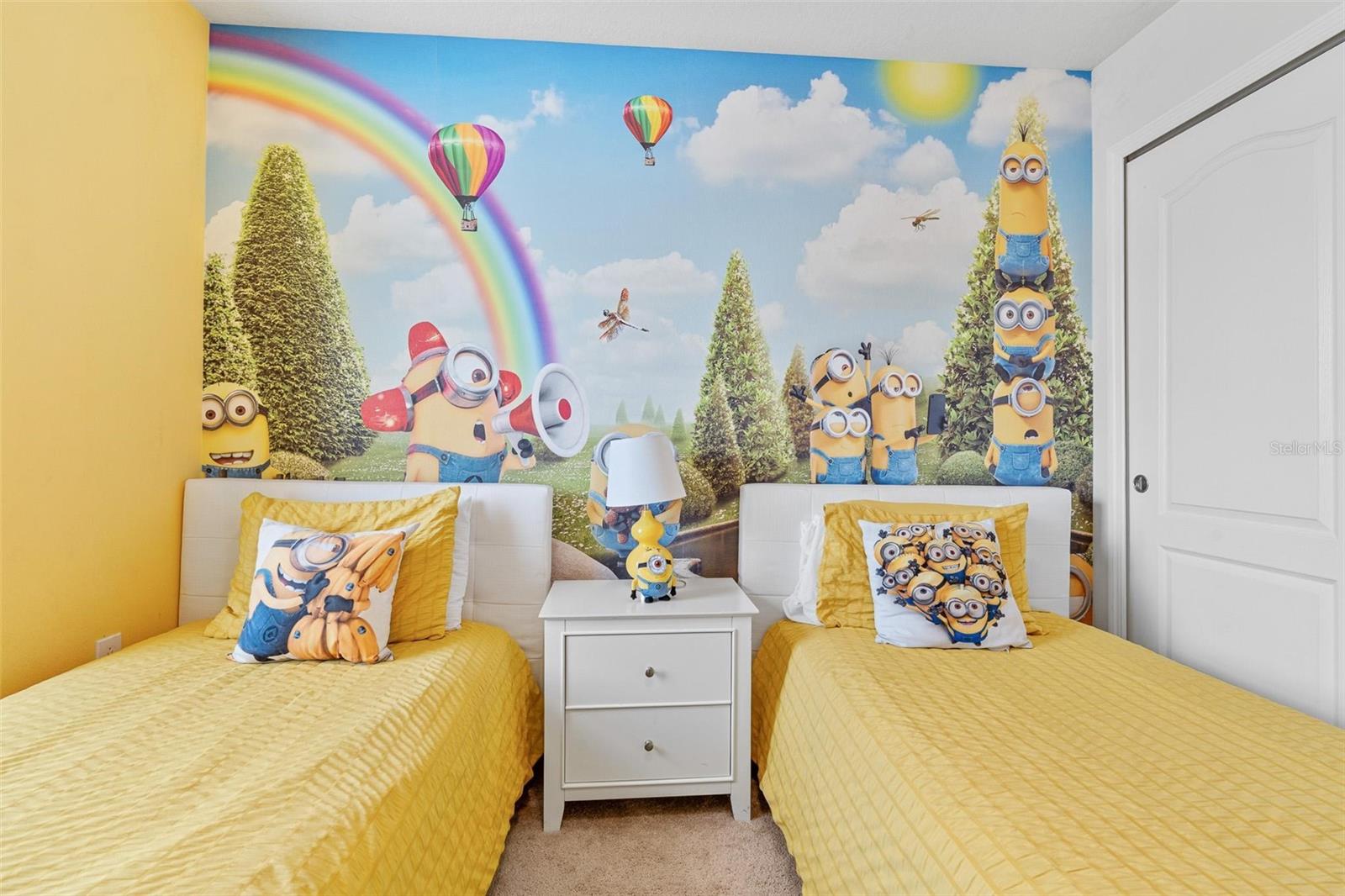 Image 6 of 57 For 8936 Sydney Avenue