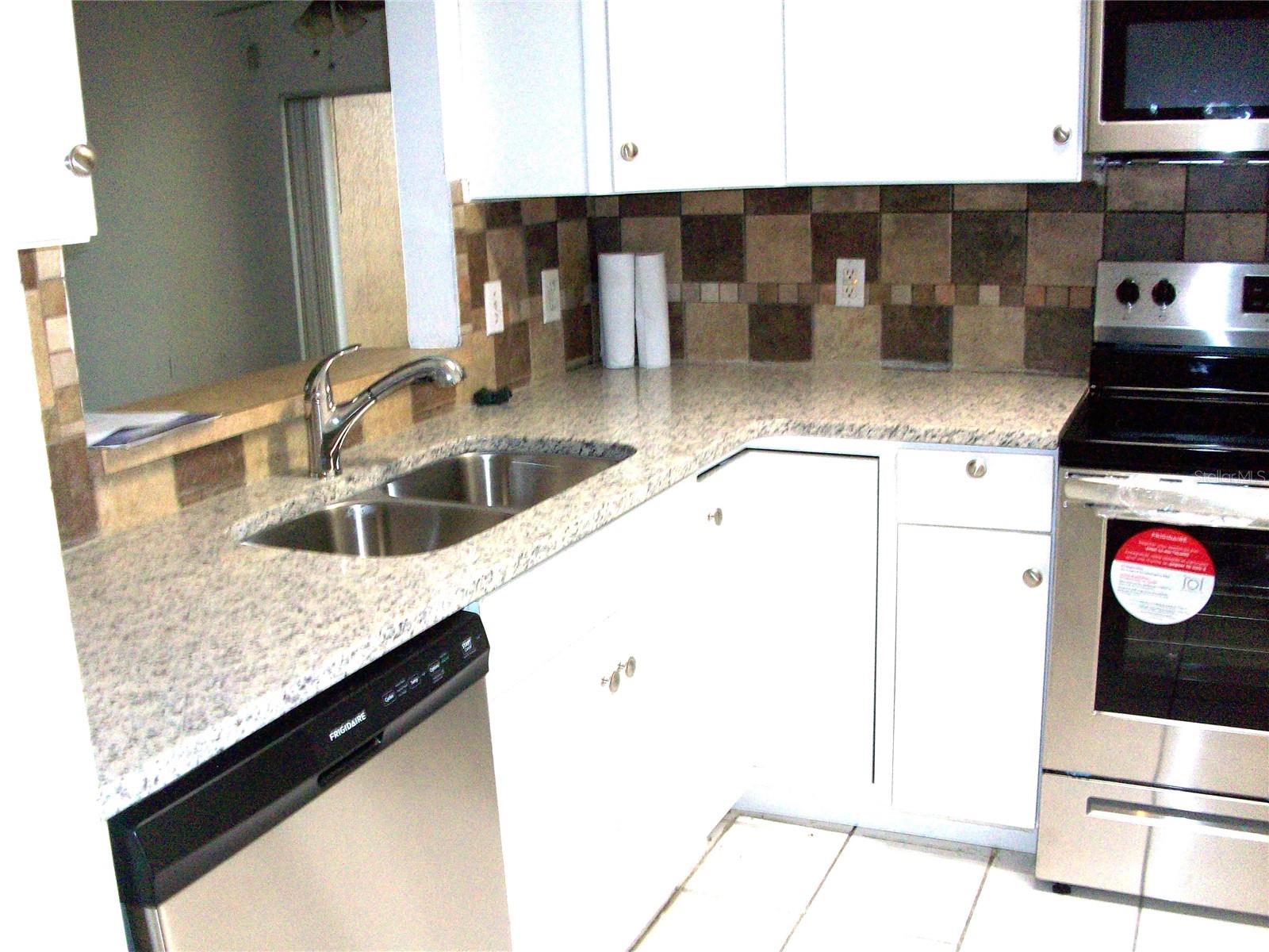 Image 6 of 19 For 495 Las Cortes Lane 105