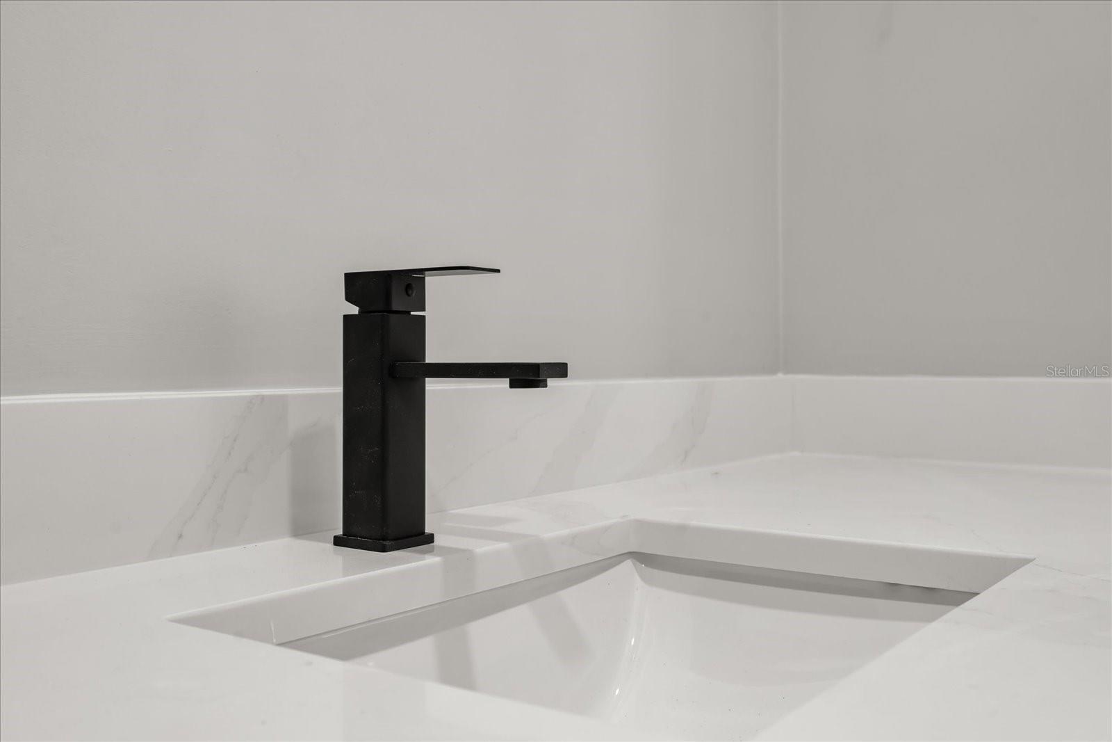 Image 21 of 40 For 2014 10th Street Nw