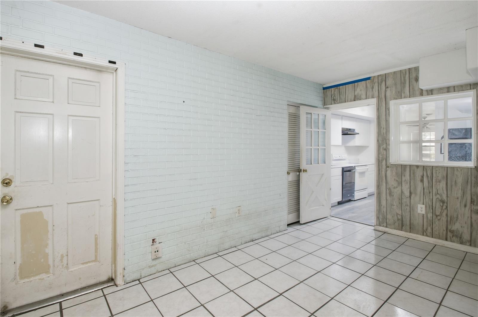 Image 11 of 31 For 103 Fairlane Circle