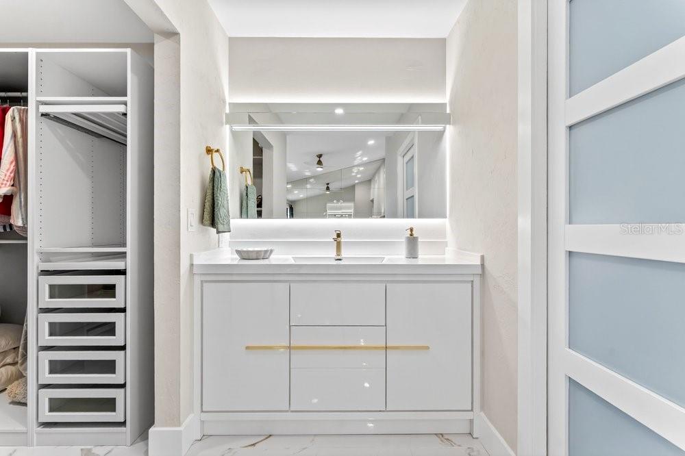 Image 17 of 30 For 7838 La Mirada Drive