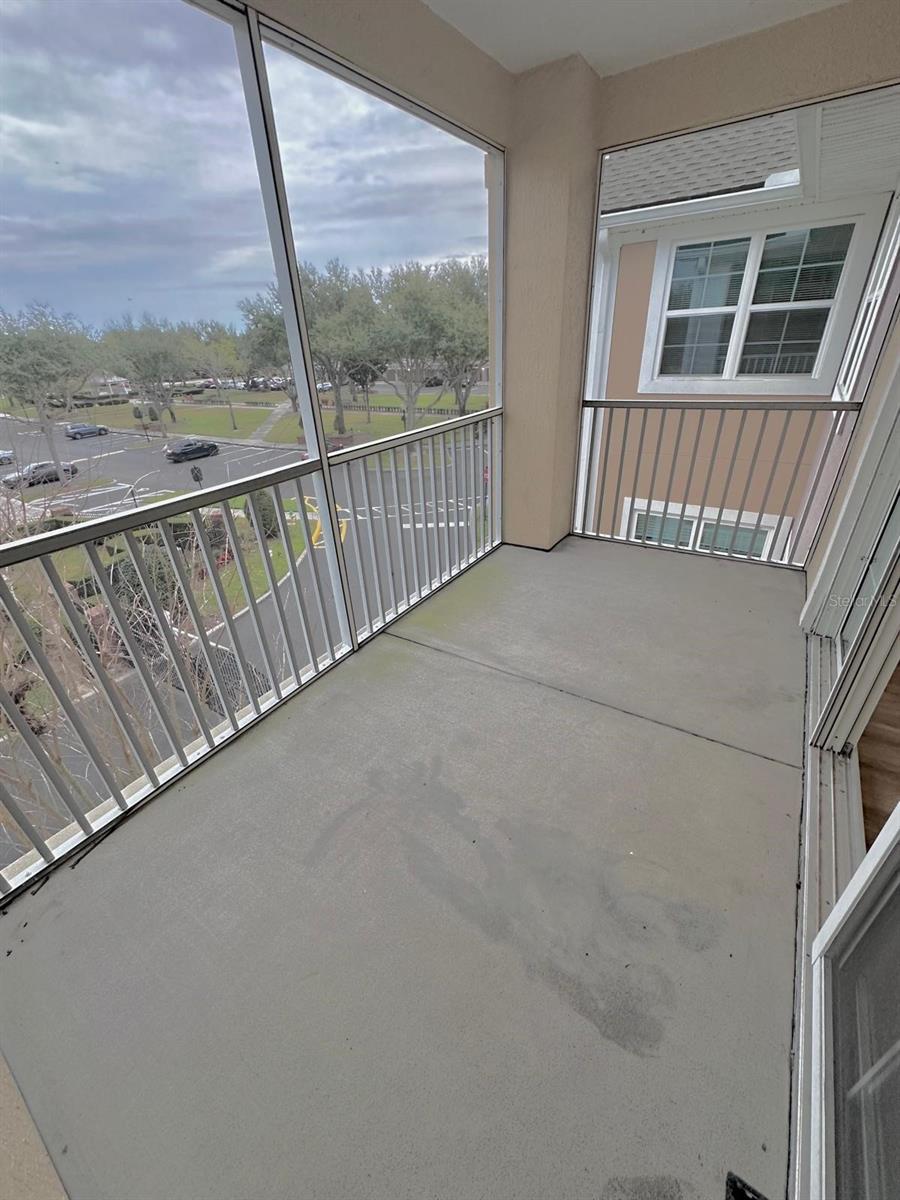 Listing photo id 13 for 3209 Parkchester Square Boulevard 304