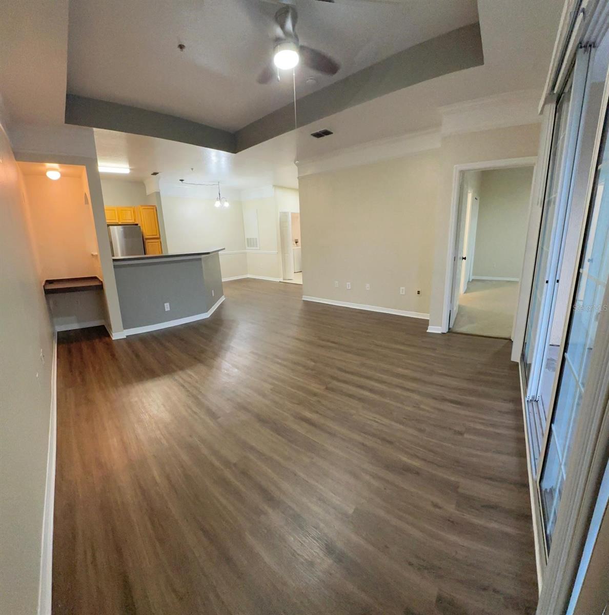 Listing photo id 15 for 3209 Parkchester Square Boulevard 304