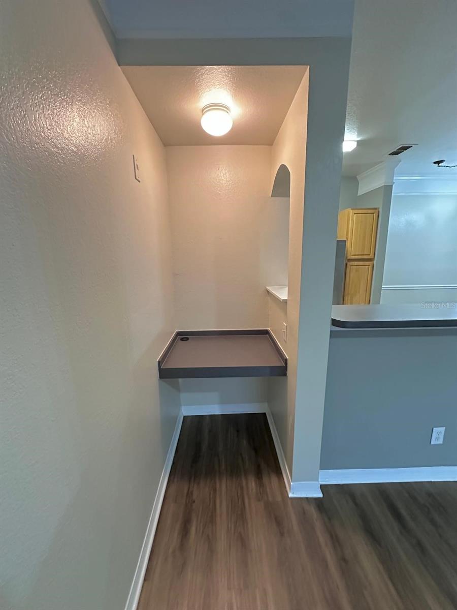 Listing photo id 16 for 3209 Parkchester Square Boulevard 304