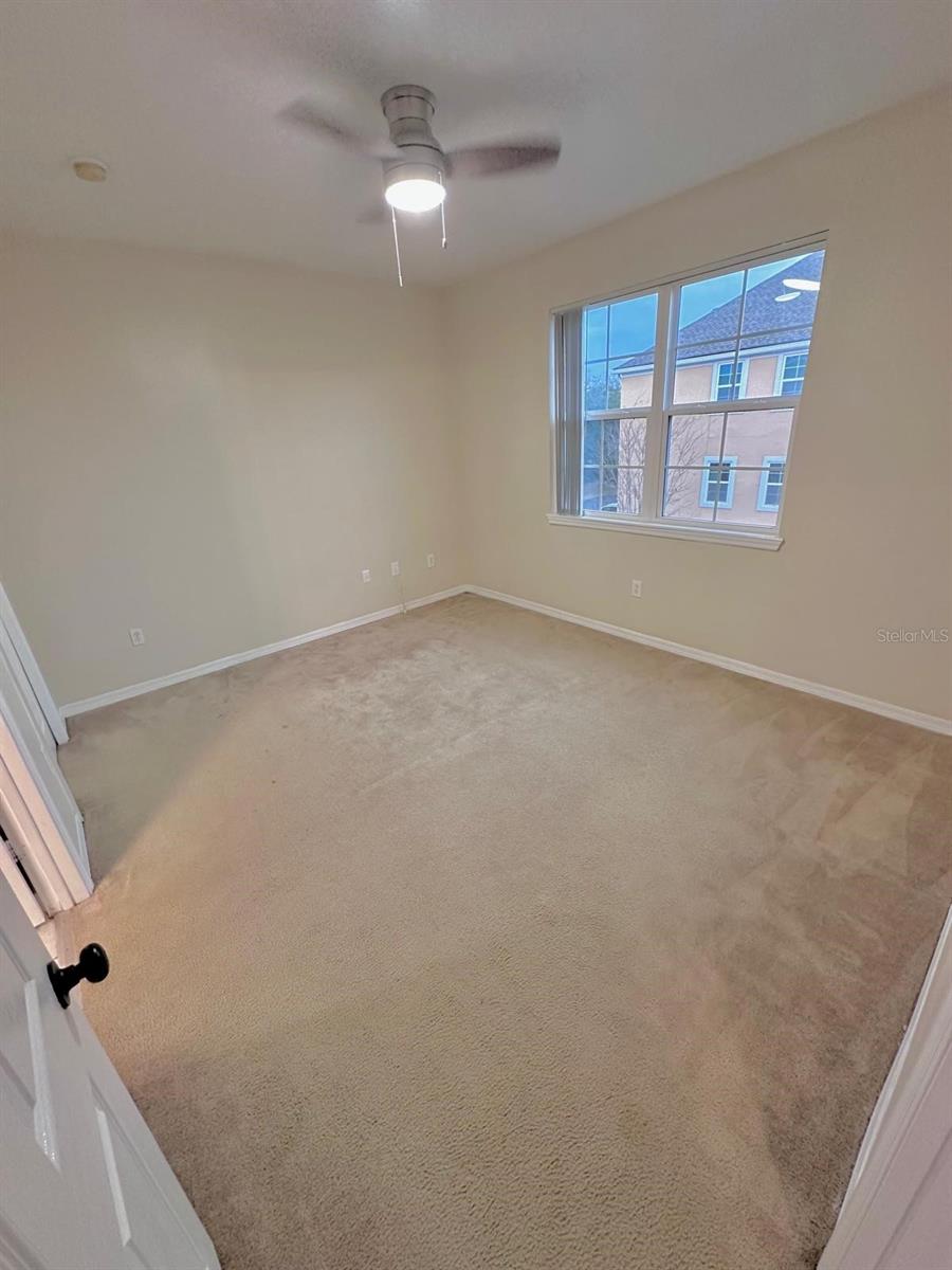 Listing photo id 19 for 3209 Parkchester Square Boulevard 304