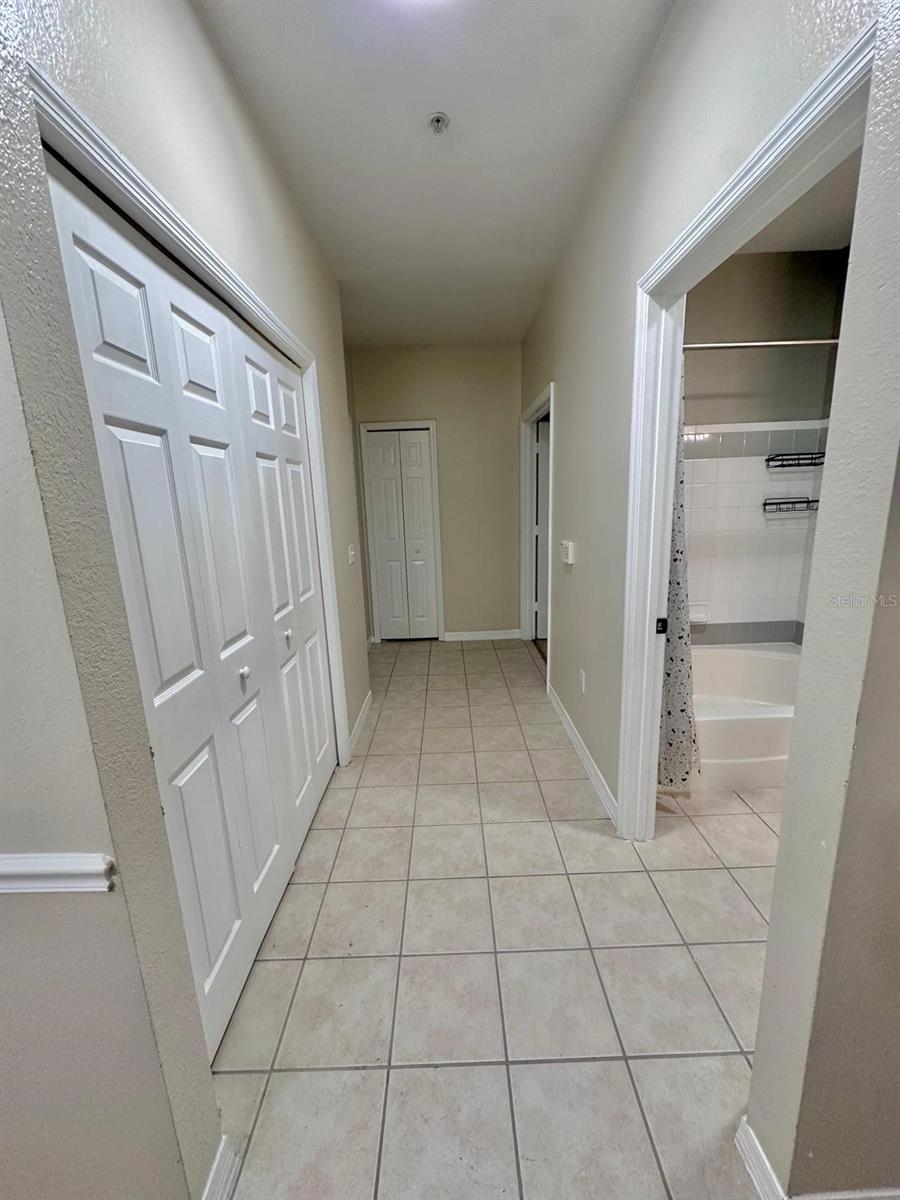 Listing photo id 29 for 3209 Parkchester Square Boulevard 304