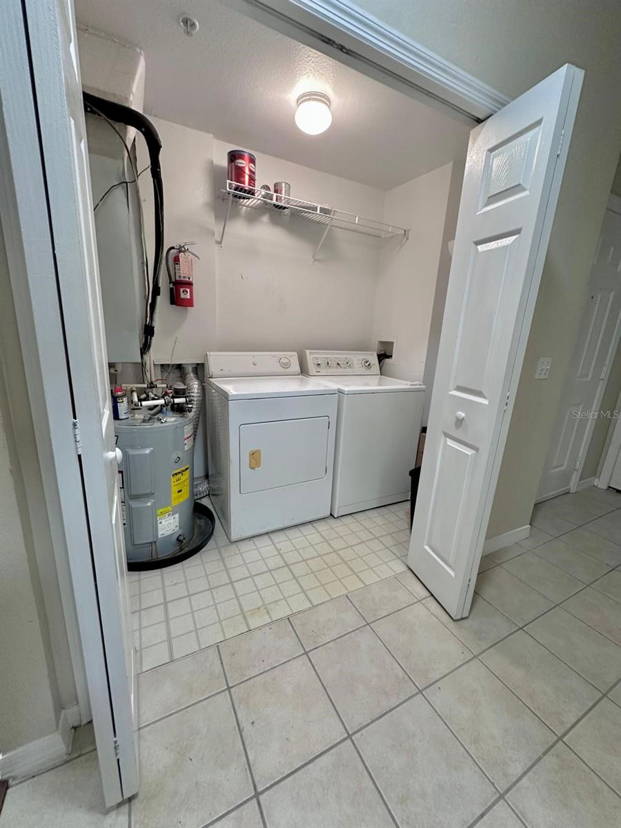 Listing photo id 30 for 3209 Parkchester Square Boulevard 304