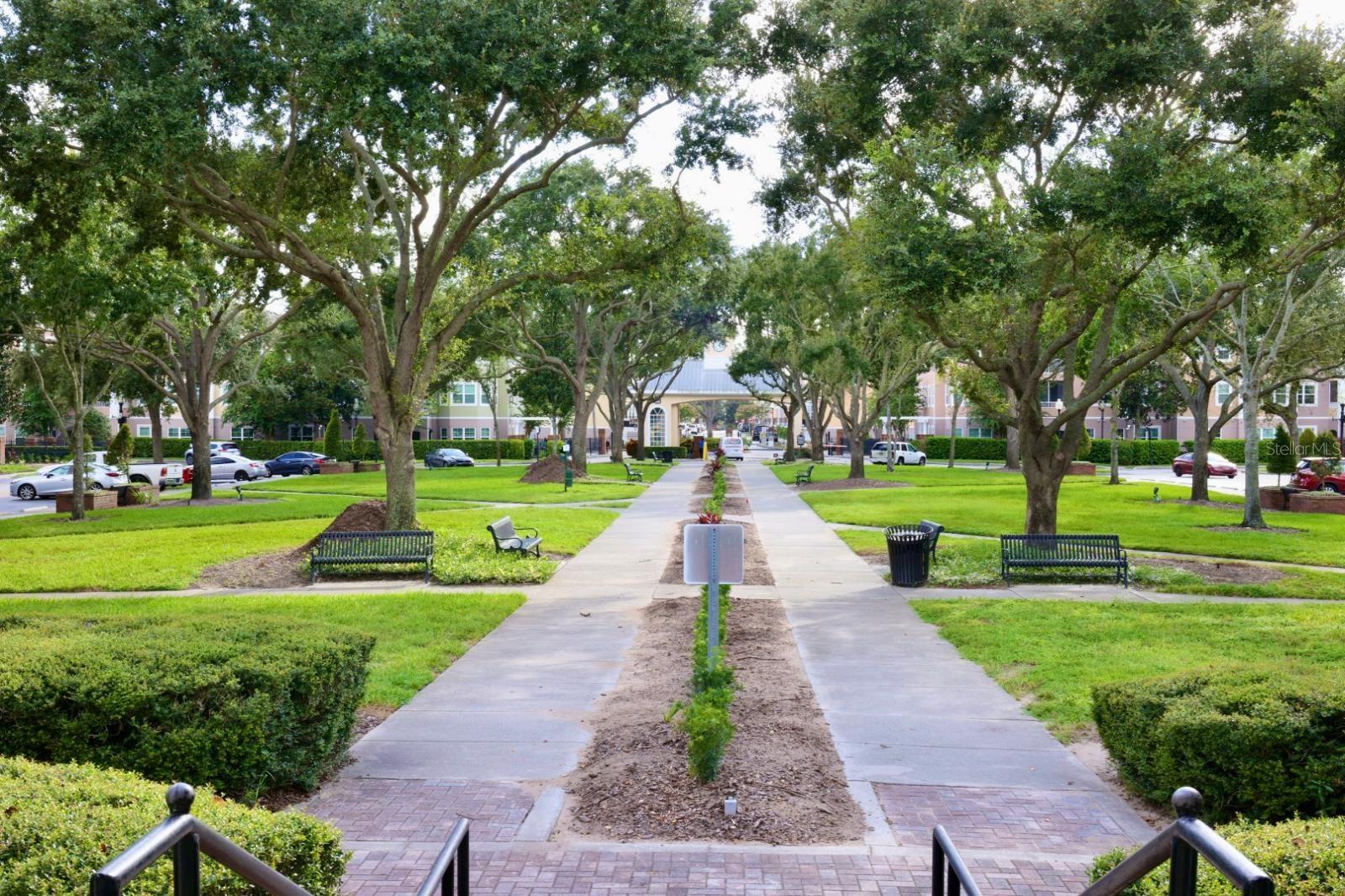 Listing photo id 38 for 3209 Parkchester Square Boulevard 304