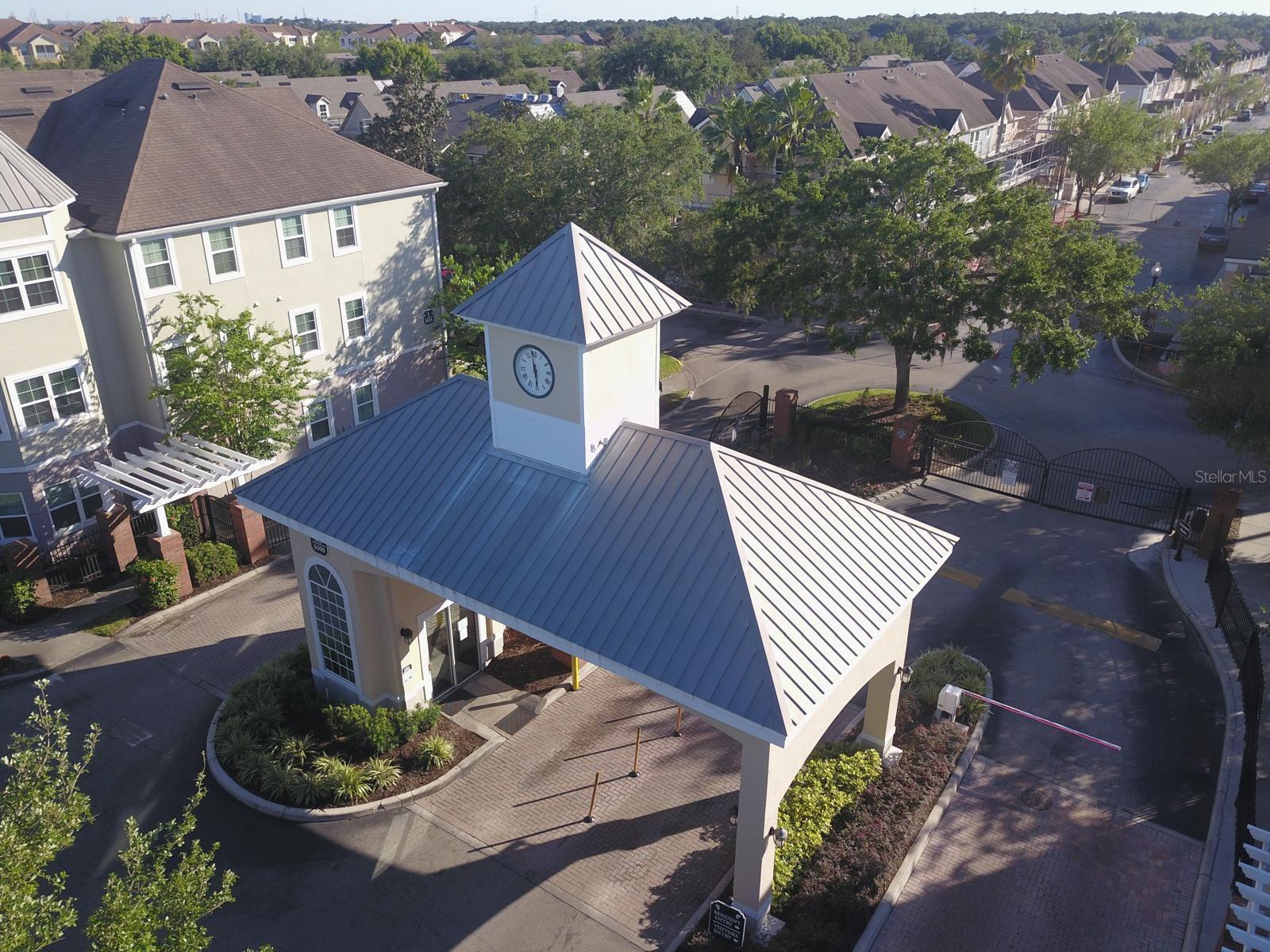 Listing photo id 3 for 3209 Parkchester Square Boulevard 304