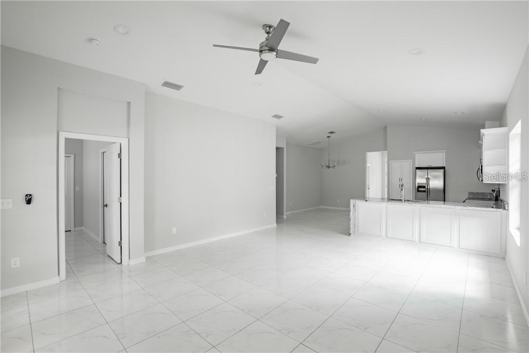 Image 11 of 35 For 8718 Dexter Avenue