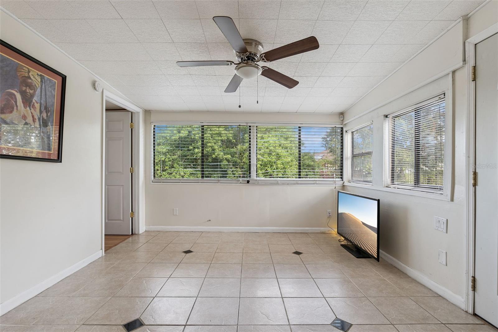 Image 12 of 17 For 7801 Arabian Place