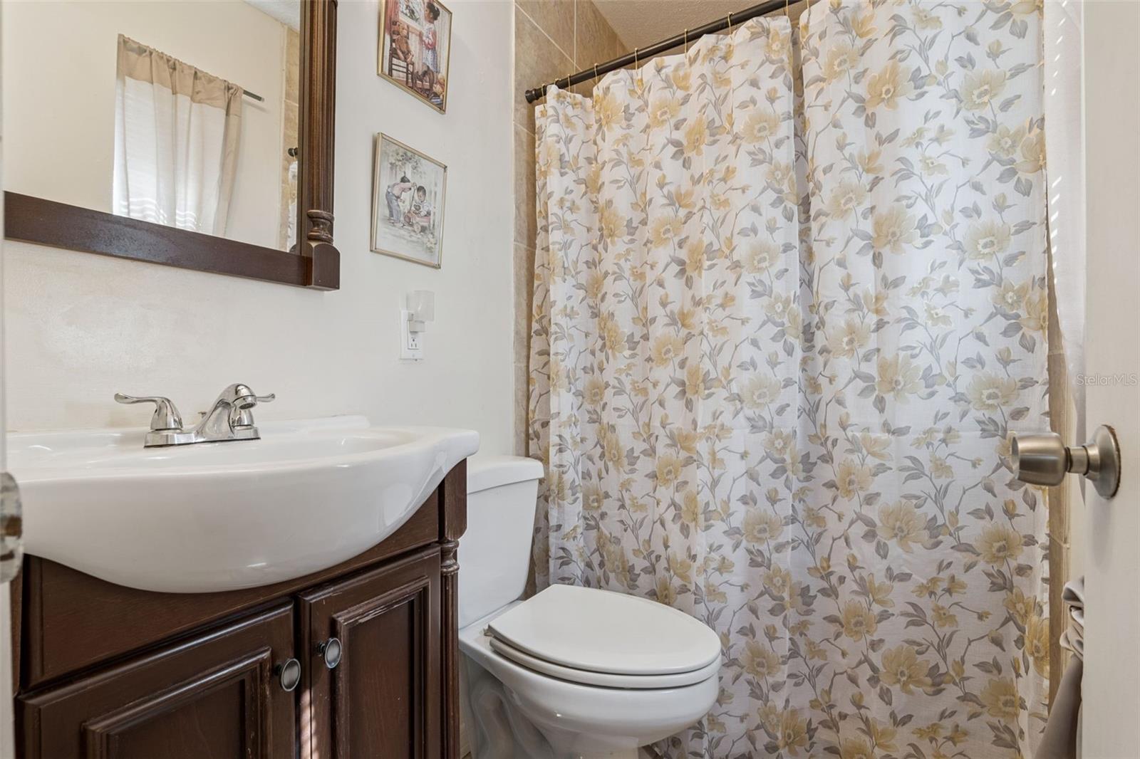 Image 9 of 17 For 7801 Arabian Place