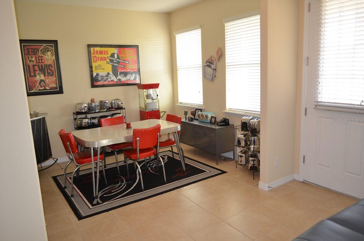 Image 5 of 19 For 4989 Northlawn Way