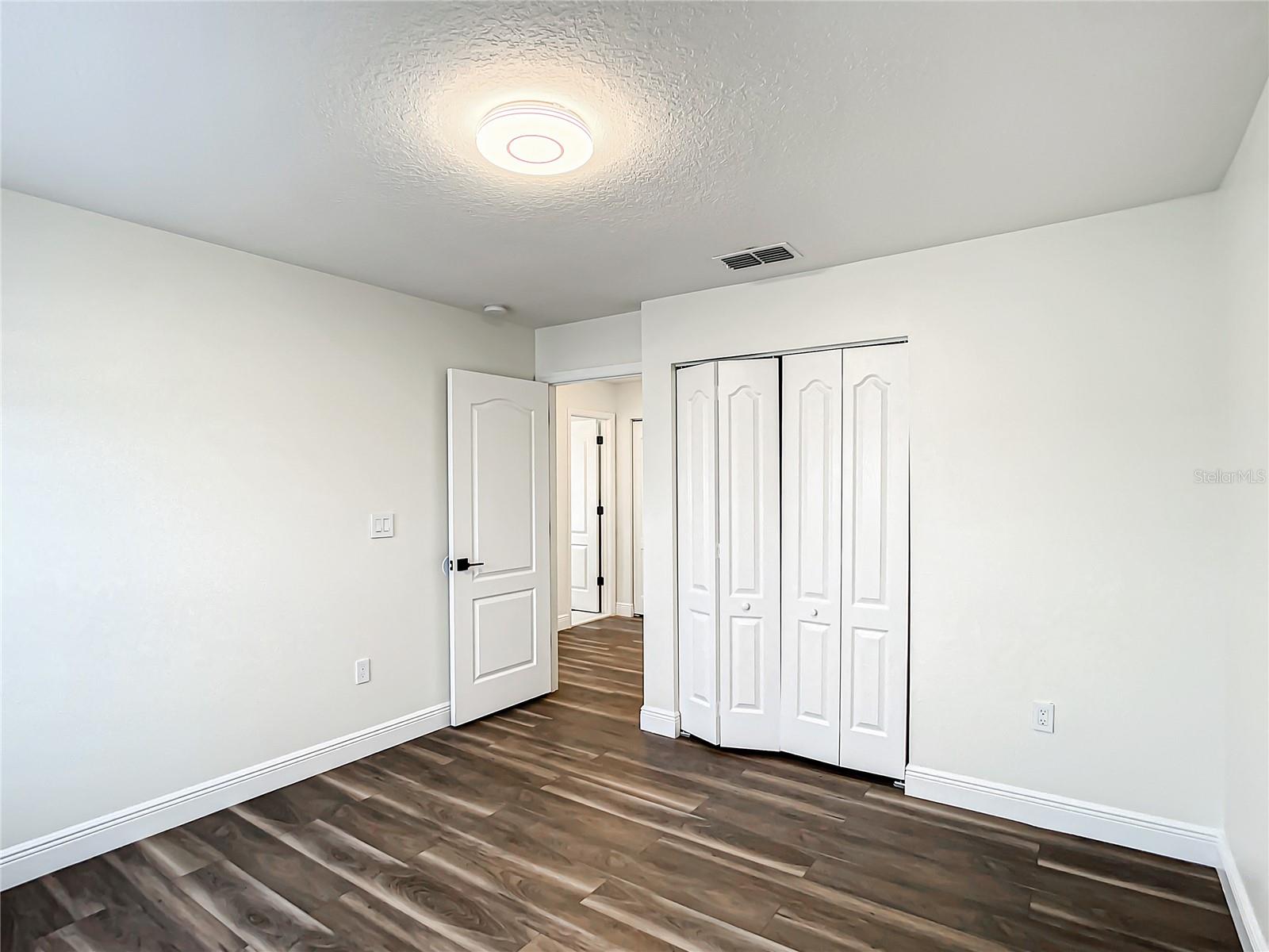 Image 24 of 41 For 8815 Kensington Court