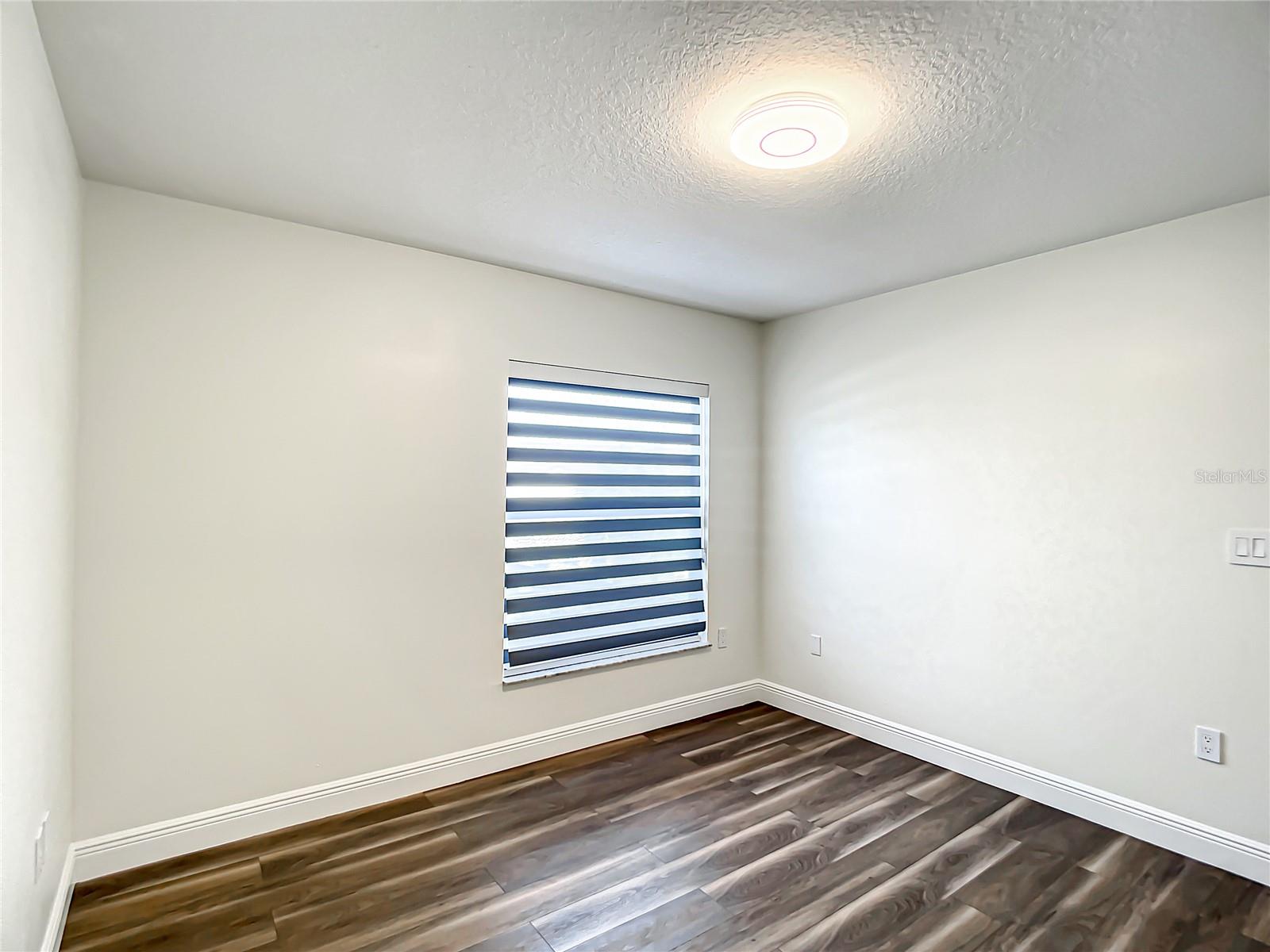 Image 26 of 41 For 8815 Kensington Court