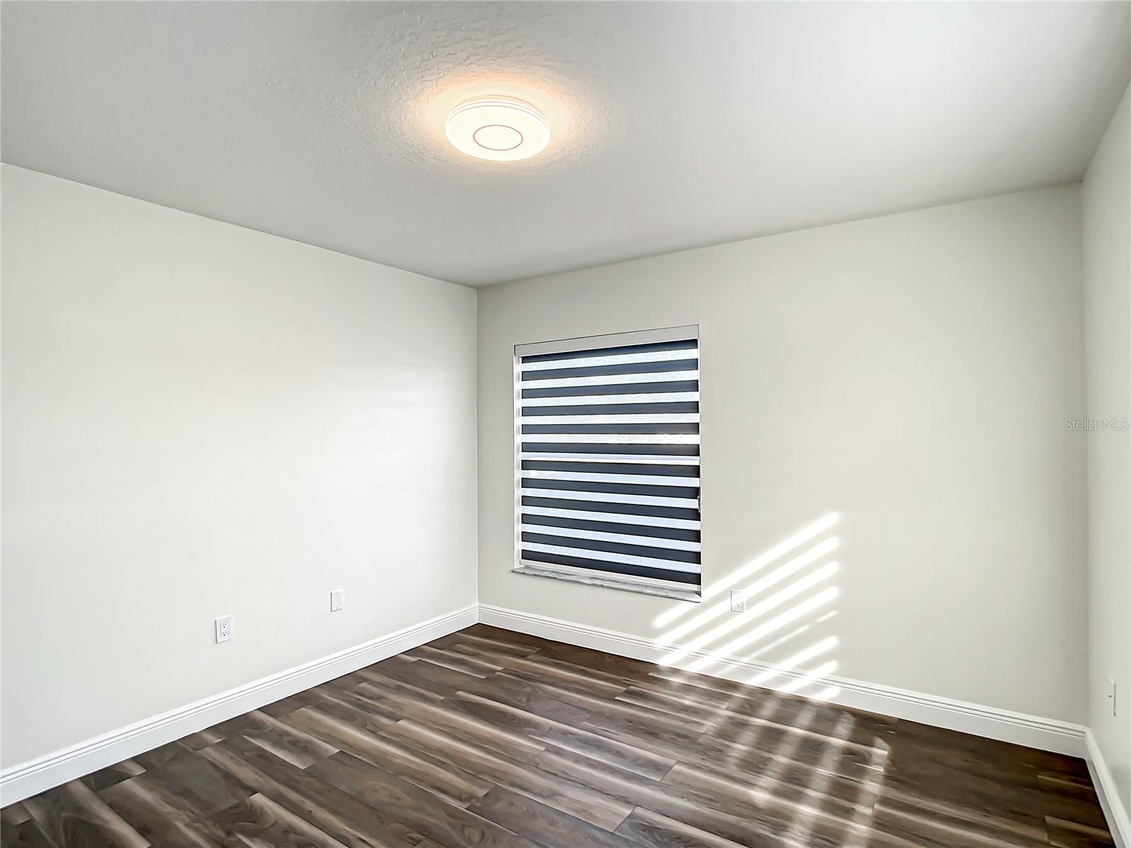 Image 29 of 41 For 8815 Kensington Court