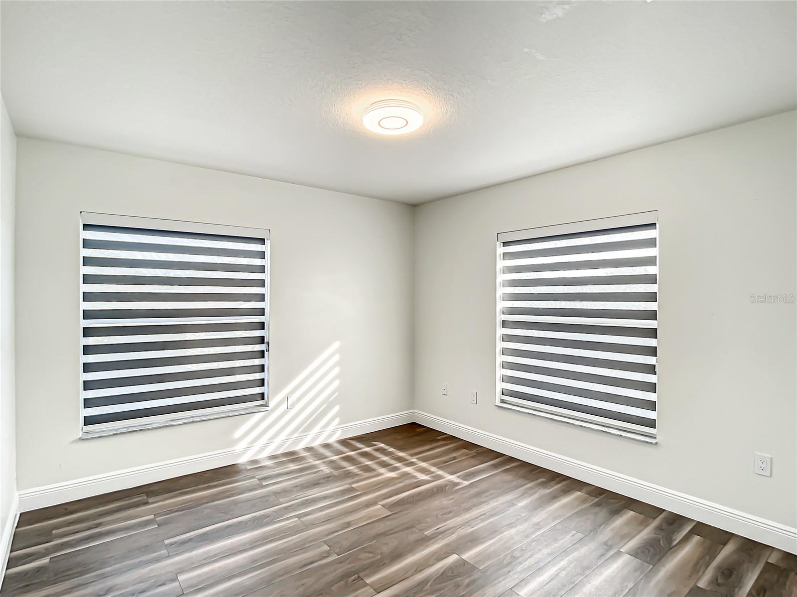 Image 30 of 41 For 8815 Kensington Court