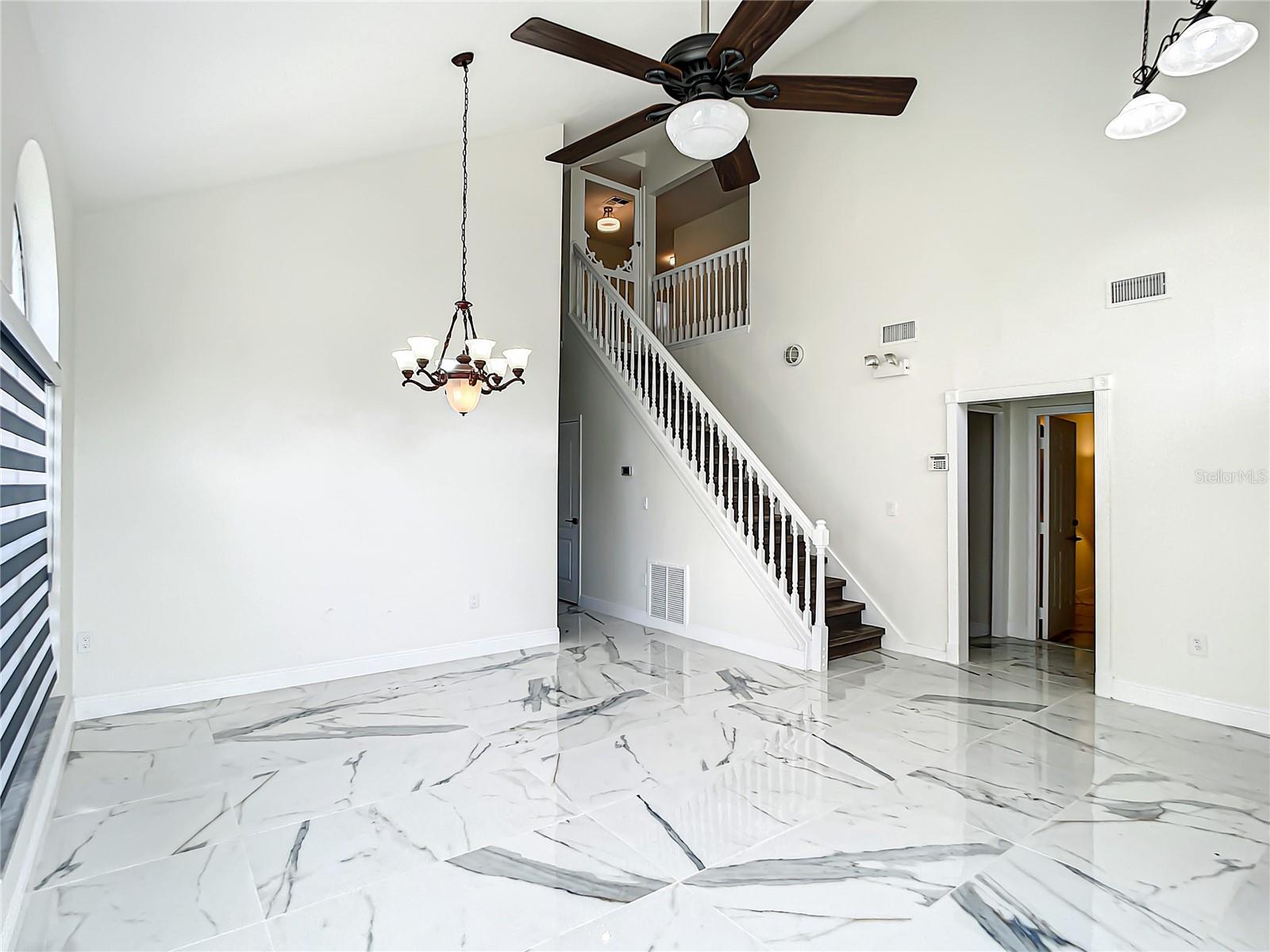 Image 5 of 41 For 8815 Kensington Court