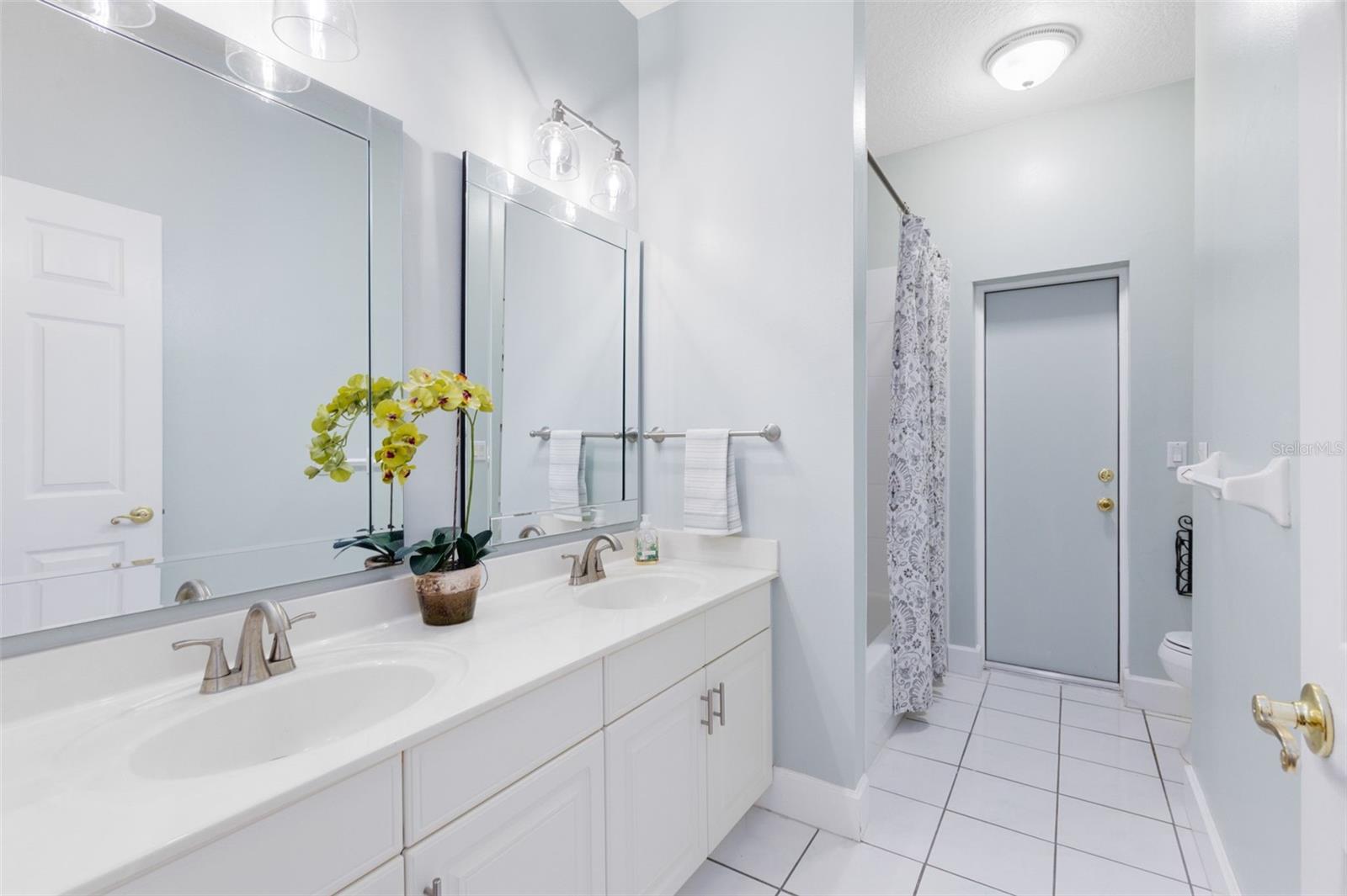 Image 23 of 43 For 111 Harbour Links Court